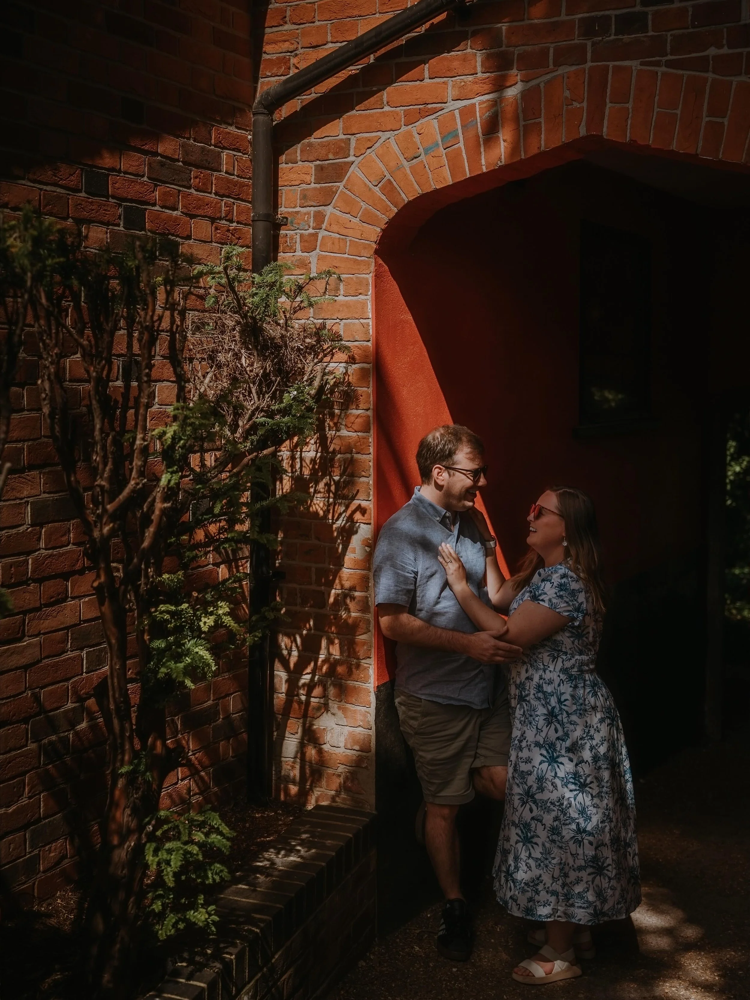 ⚡️ // AMY ✖️ DAN // ⚡️

Last week was the gorgeous prewed shoot for these two! Endless laughter in the sun made for some unreal shots 😮&zwj;💨🙌🏼

PHOTOGRAPHER //. @fraserparryphotography
LOCATION //. @bridge_end_gardens_photos @saffronwaldentc