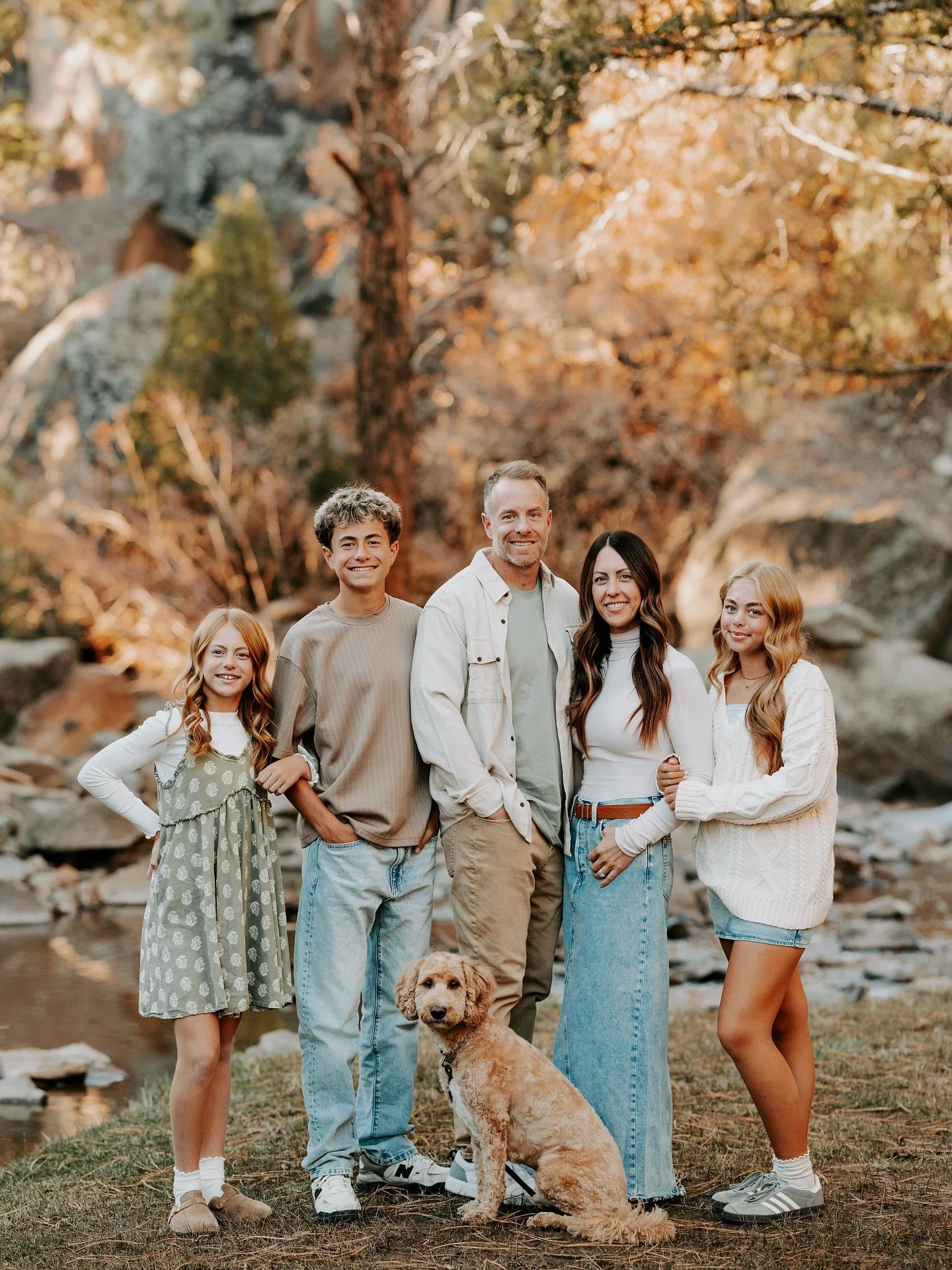 The Morrison Family📸🥰☀️🤍🤟🏼🎉🫶🏼😍

#utahphotography #utahphotographer #utah #utahfamilyphotography #utahfamilyphotographer #familyphotoshoot #familyphotography #familyphotographer #canonusa