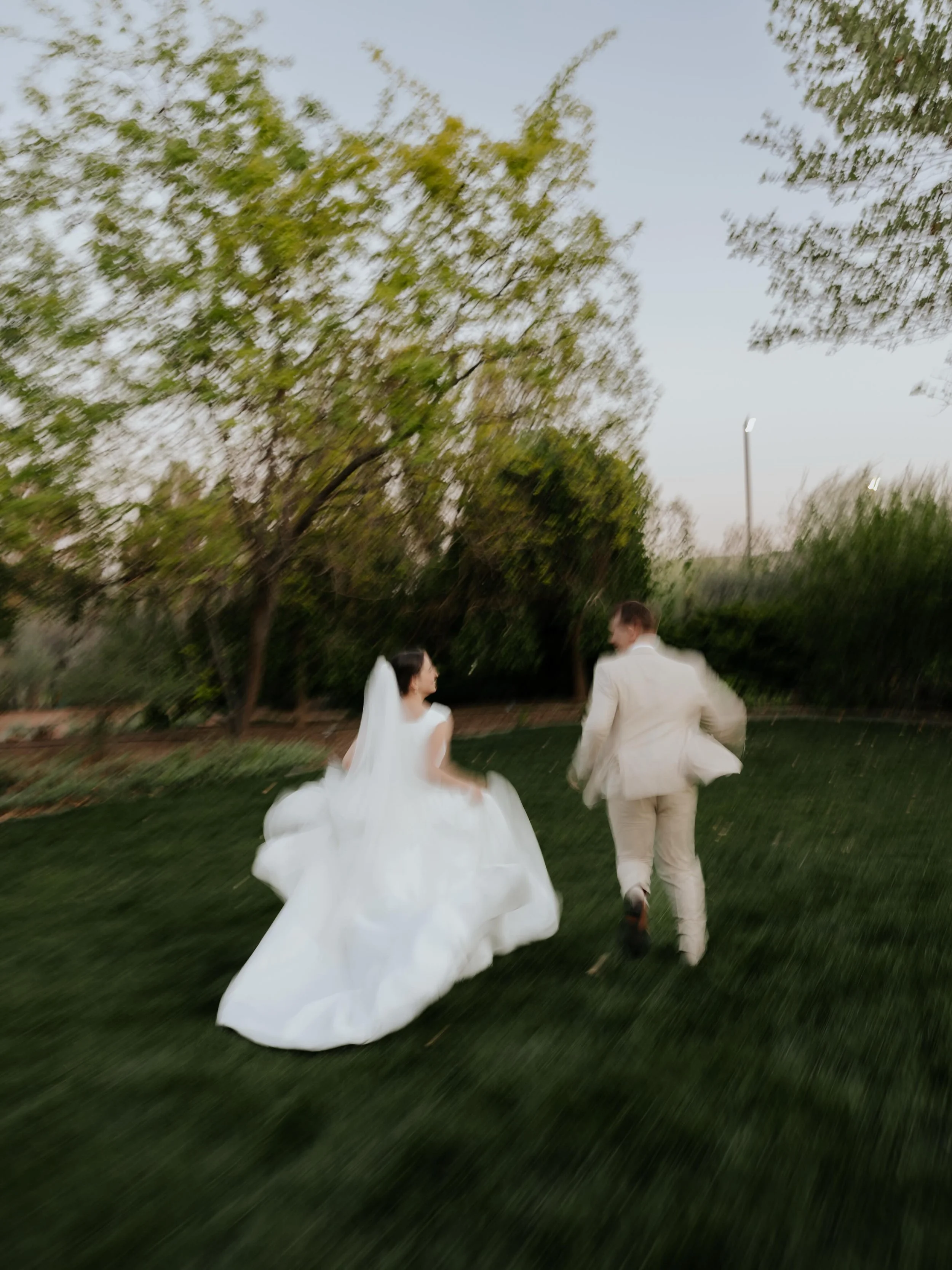 Delaney + Berkeley✨📸🥂🫶🏼❤️

#weddingday #wedding #weddingphotos #weddingphotographer #utahweddingphotographer