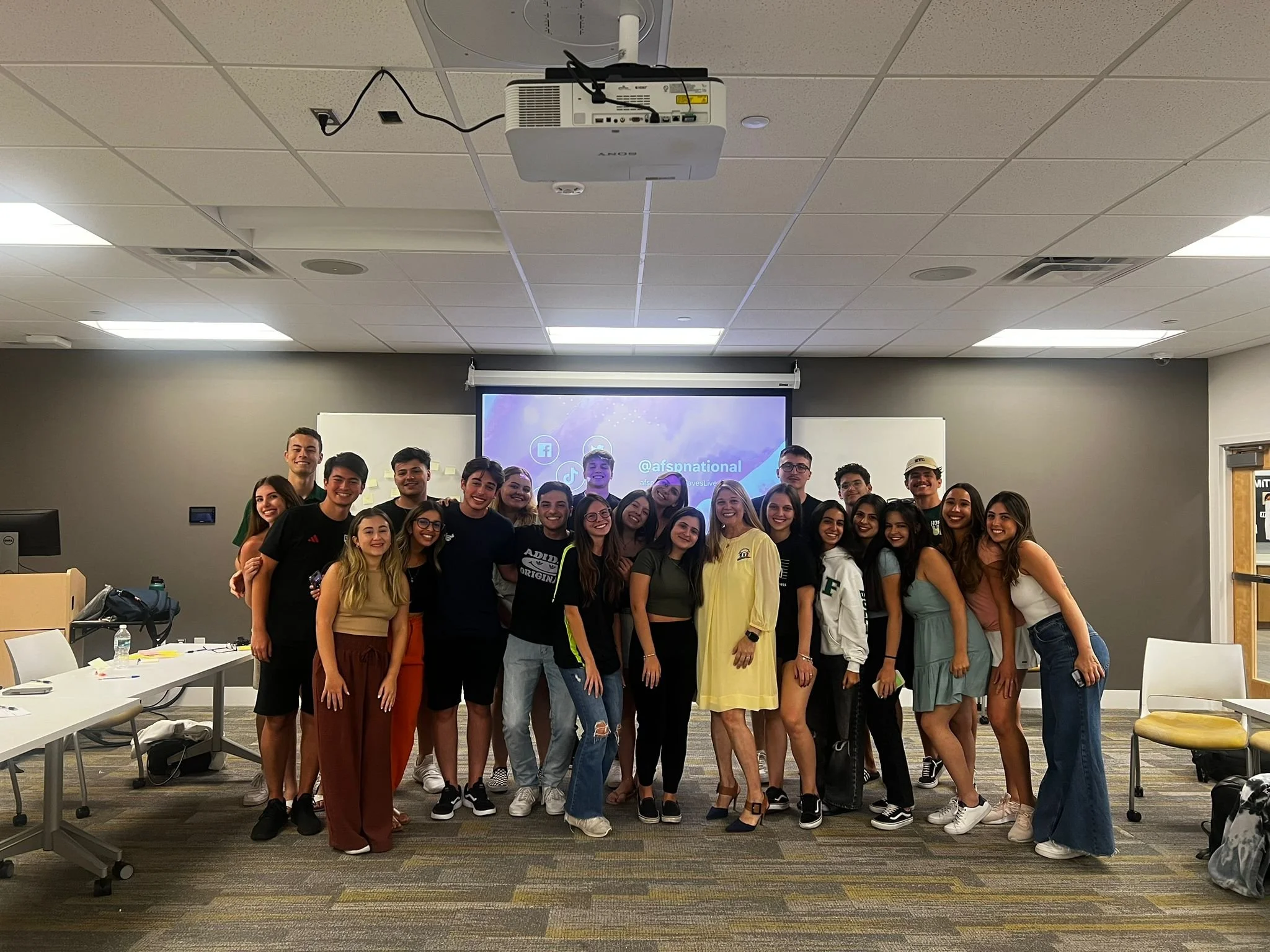 Our Founder & President, Denisse Centeno-Lamas was invited by the University of South Florida (USF) for the training of the Latinx community with the Brazilian Student Association (BRASA) to offer 'Talk Saves Lives' a suicide prevention training. 