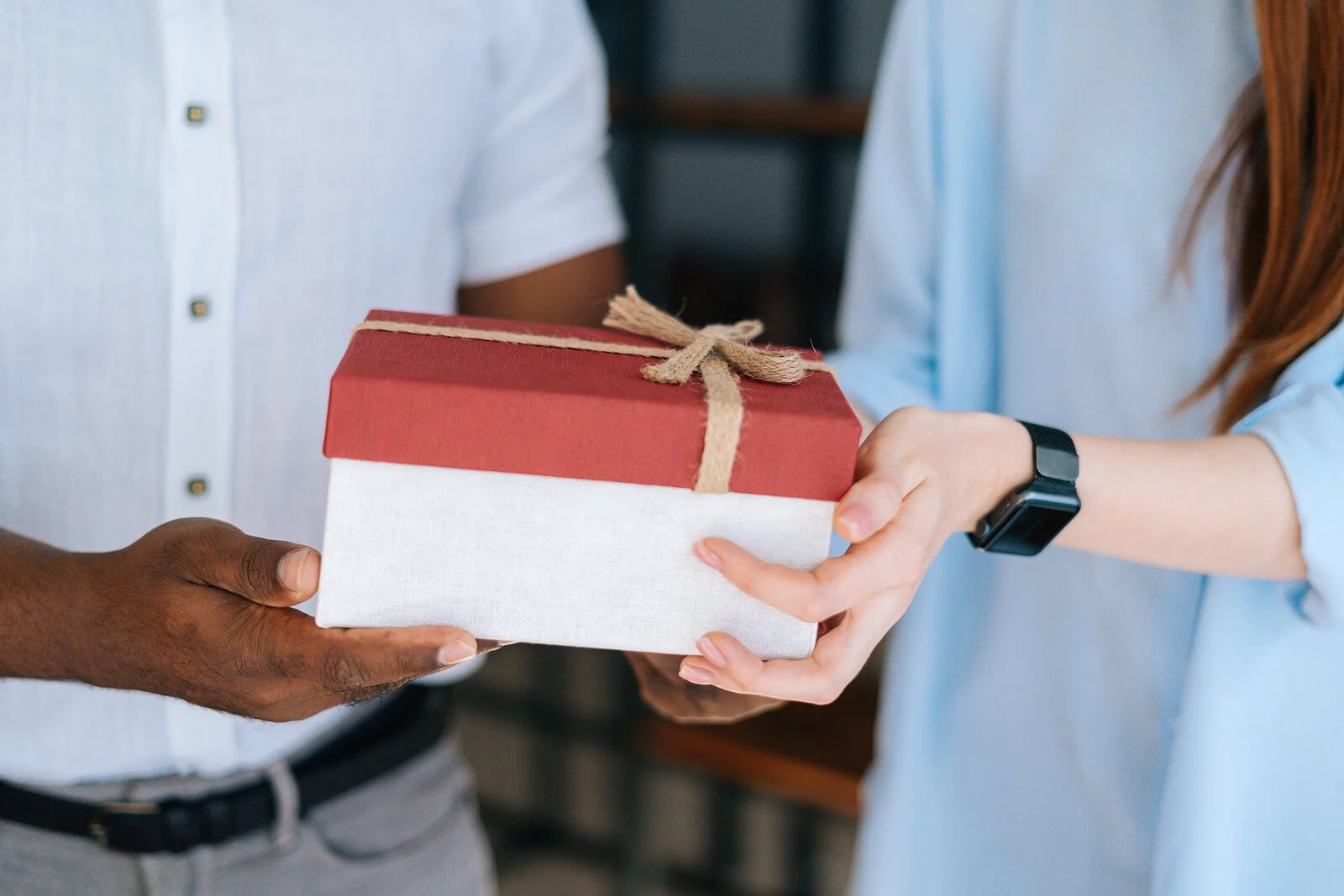 Using Gift Stress-Free Gifting: Couples Therapist Advice — Therapy for Adults