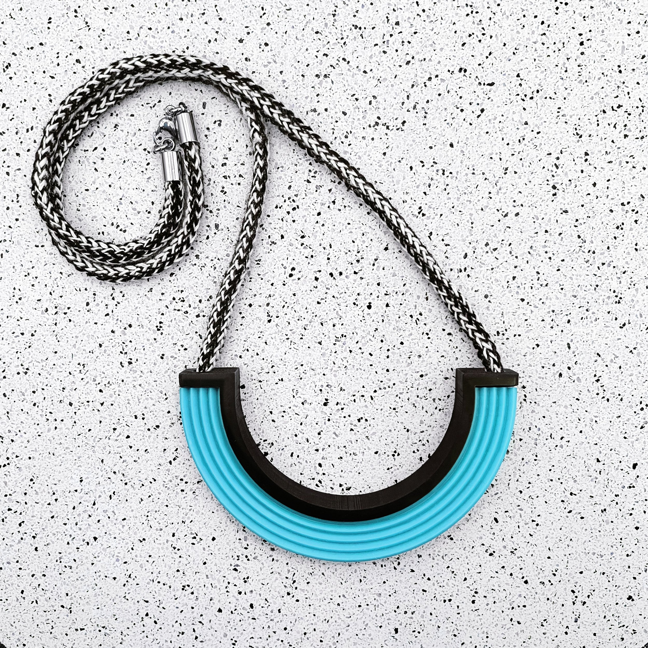 StripeCircle-LBlue.jpg