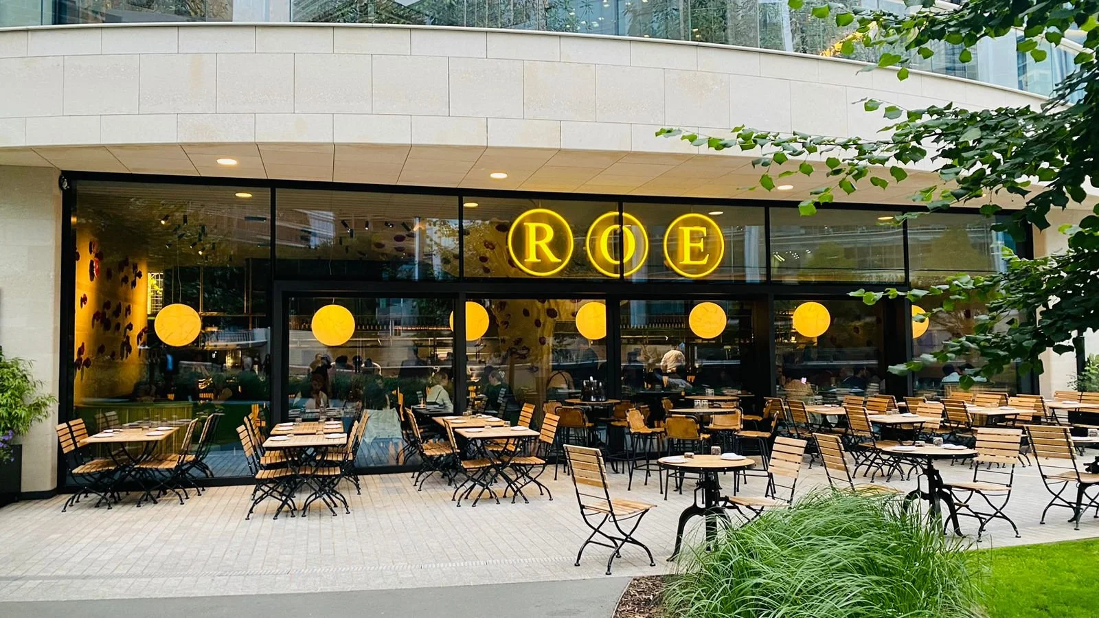 Roe Canary Wharf Restaurant Review By Abbie Park Head Chef Jimmy roe-canary-wharf-restaurant-review-by-abbie-park-head-chef-jimmy
