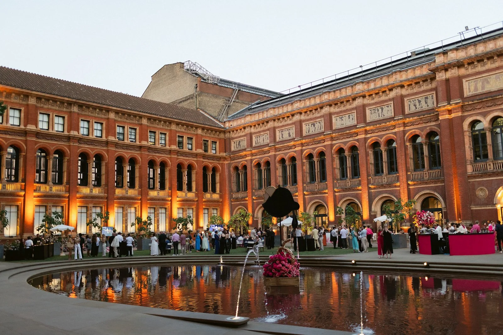V&A_Summer_Soiree_2026_Philippa_Sian_Photography-633.jpg