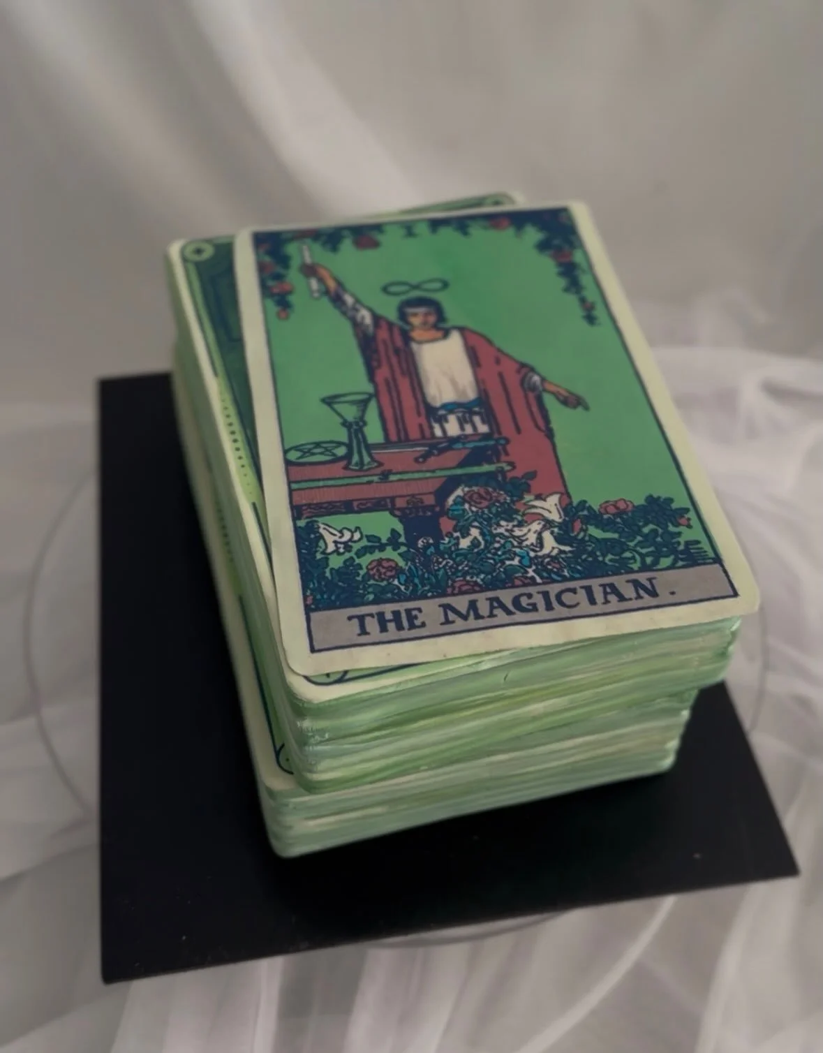 Tarot card cake 🪄✨
The magician
Want me to pull a card for you?
.
#cakemagic
#fayecahillcakedesign