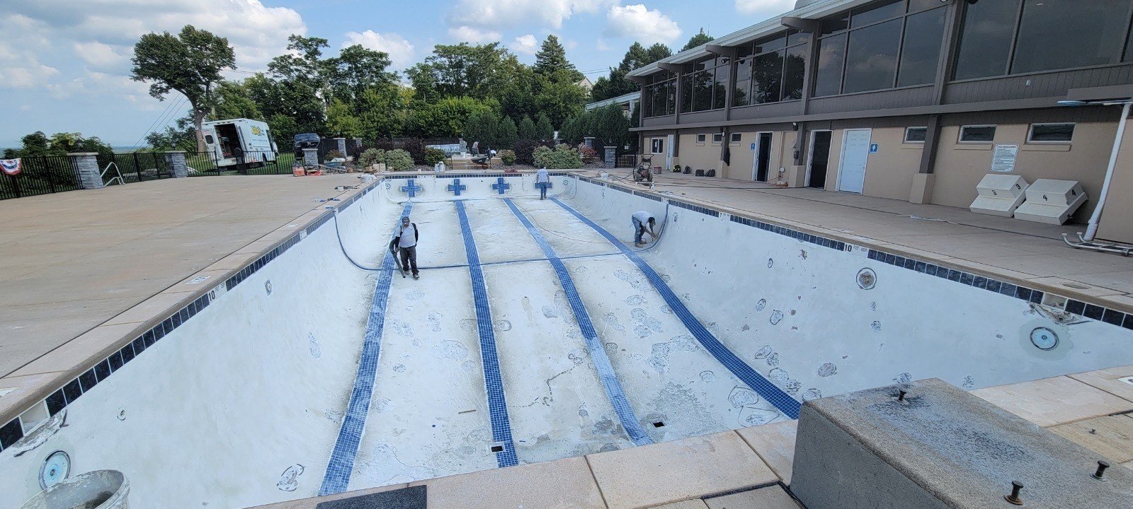 9.16.22 Main Pool Tiling.jpg