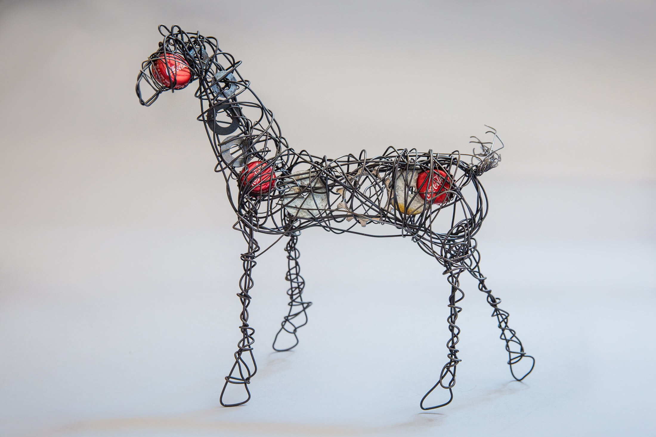20 Breathtaking Sculptures Created Using Ordinary Wire