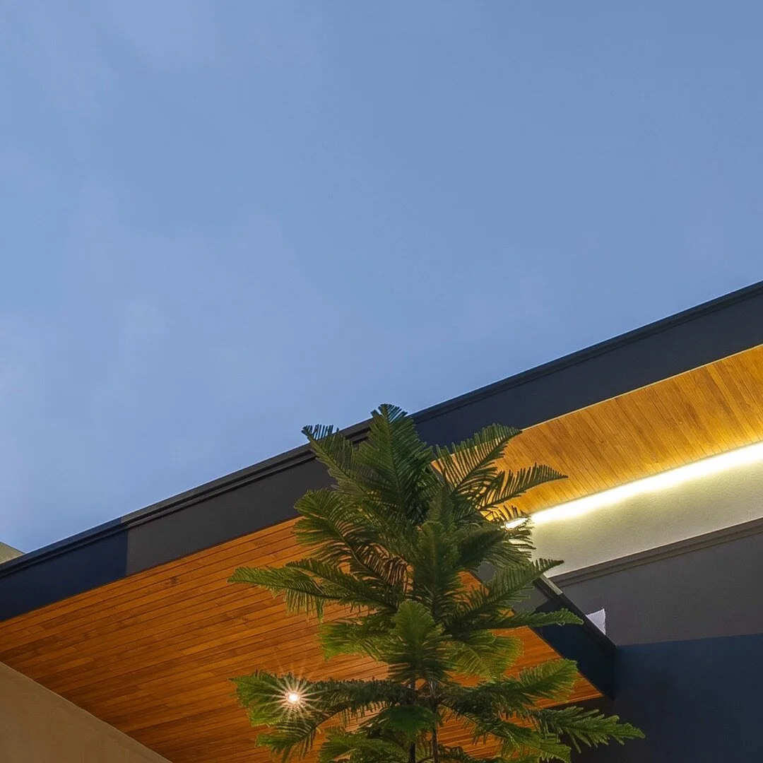 Fotograf&iacute;a :@anibal.campos

#architecture#archdaily#moderndesign#modernarchitecture#modernhome#tropicallife#archiporn#warm#warmdesign#openspaces#wooddesing#woodworking#woodandconcrete#minimalist#minimal#costarica#costaricaarchitecture