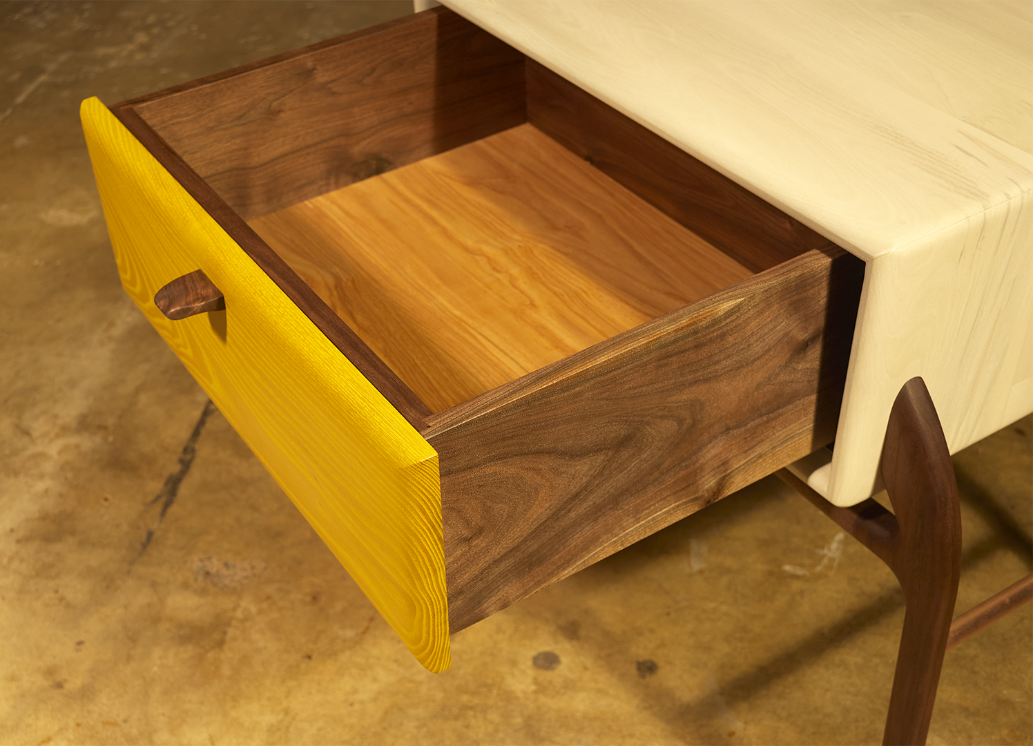 3degree_NIGHTSTAND_1E.png