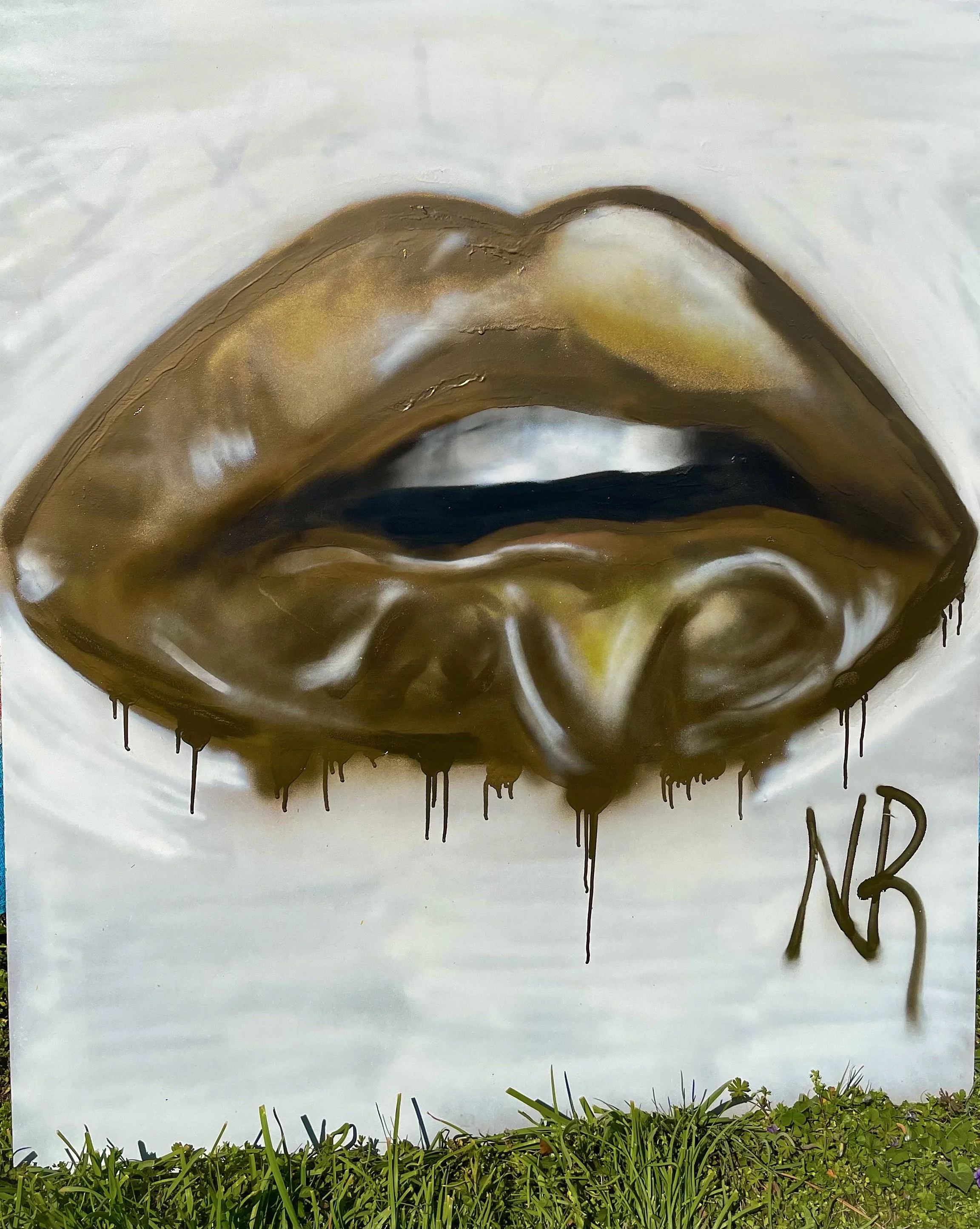 Golden Drippy Lips.jpg