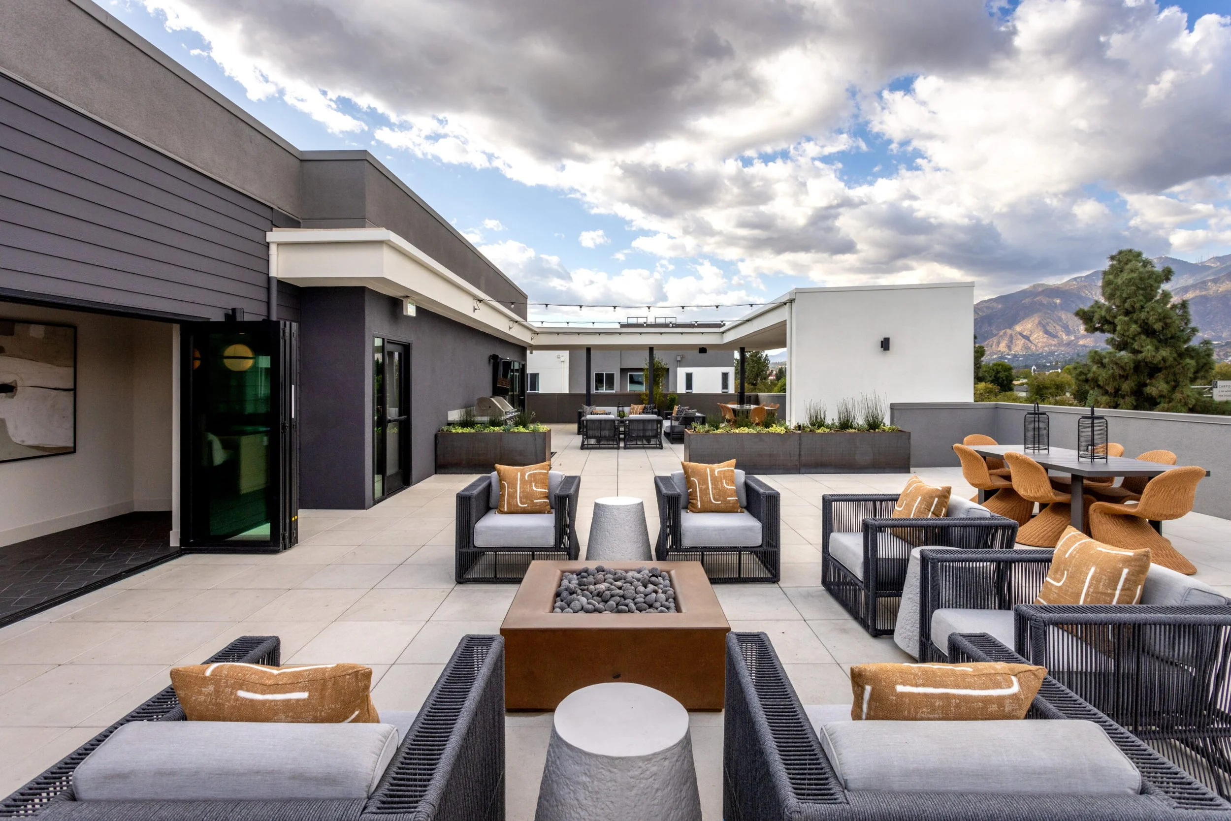 Alexan-Marmont-25-Rooftop-Lounge-scaled.jpg