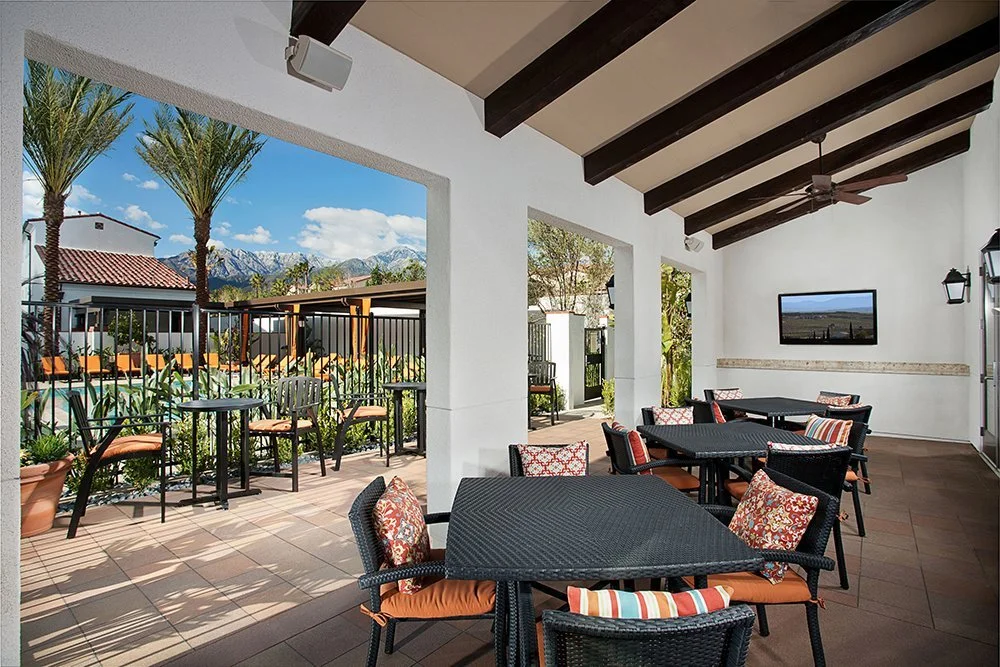 Outdoor_entertainment_area.jpg