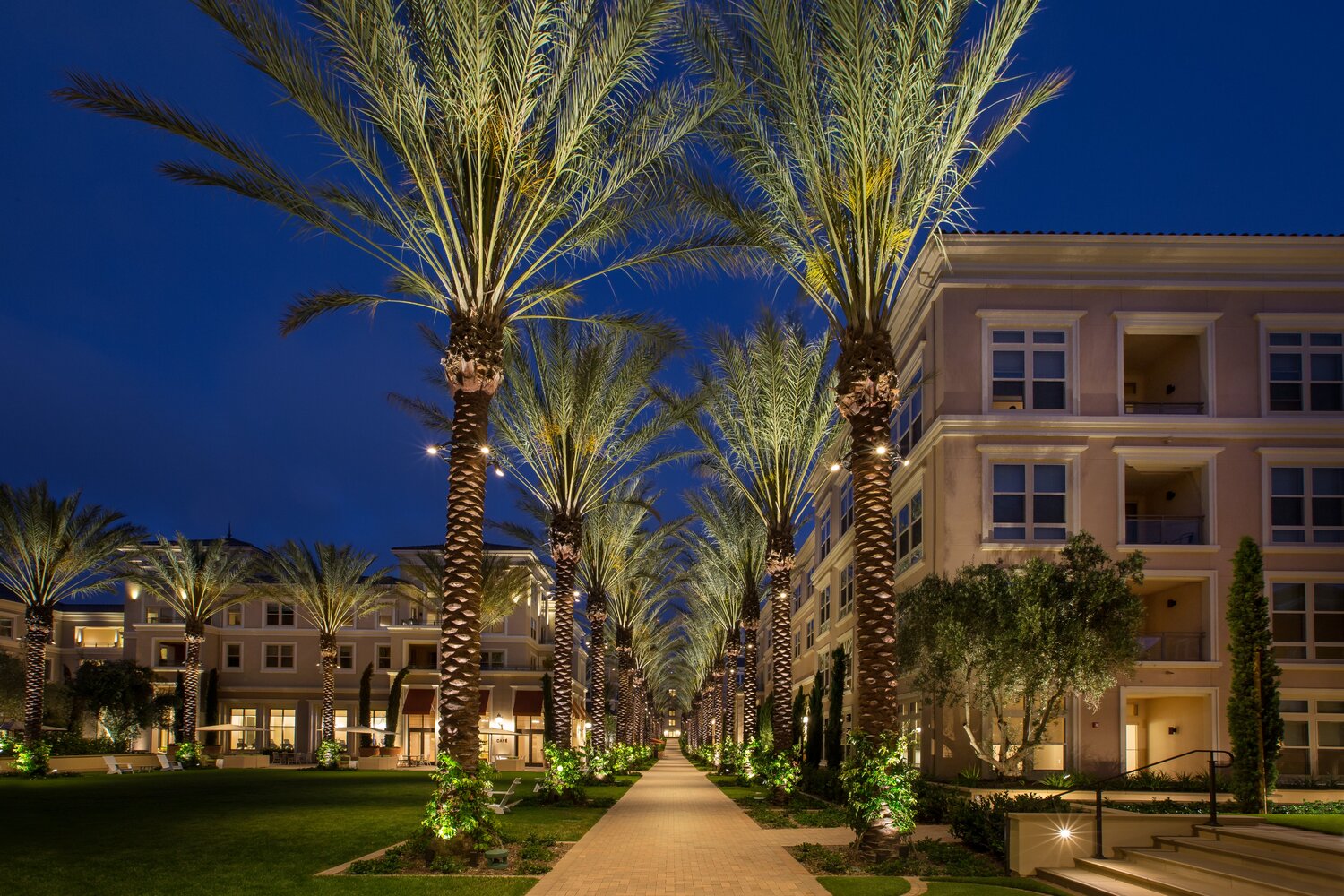 Villas Fashion Island - Apartments in Newport Beach, CA
