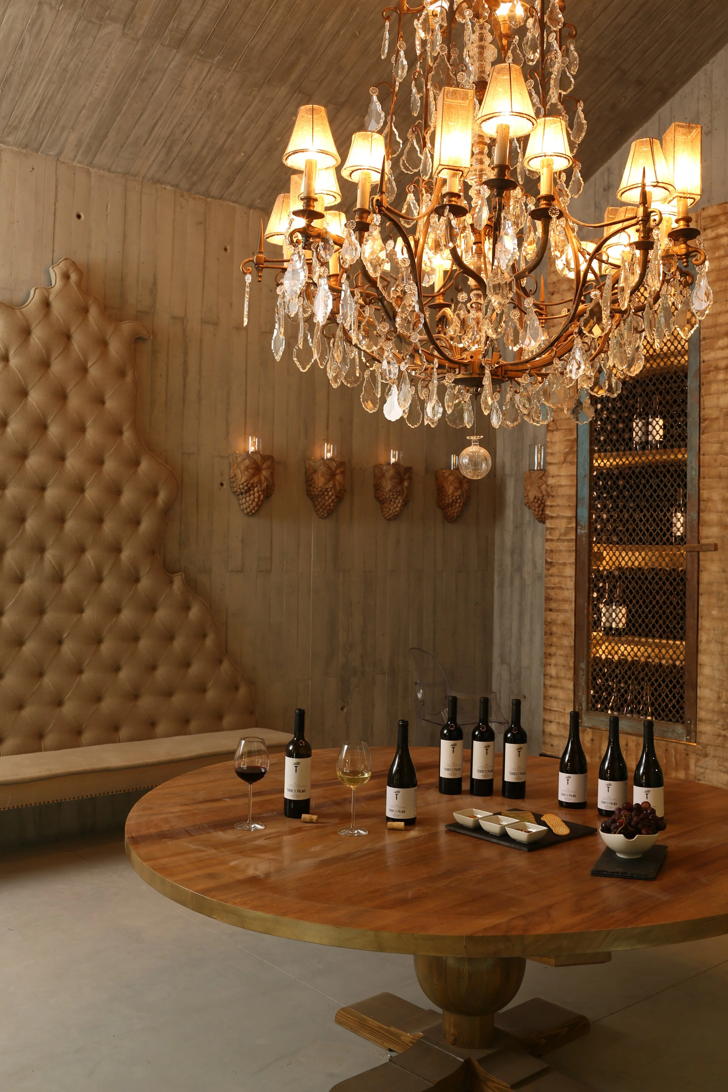 Torre de Palma award winning tasting room.jpg