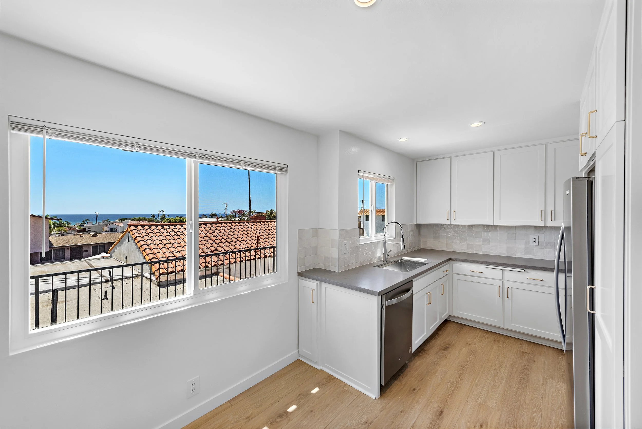 223 Ave Victoria B (5).jpg