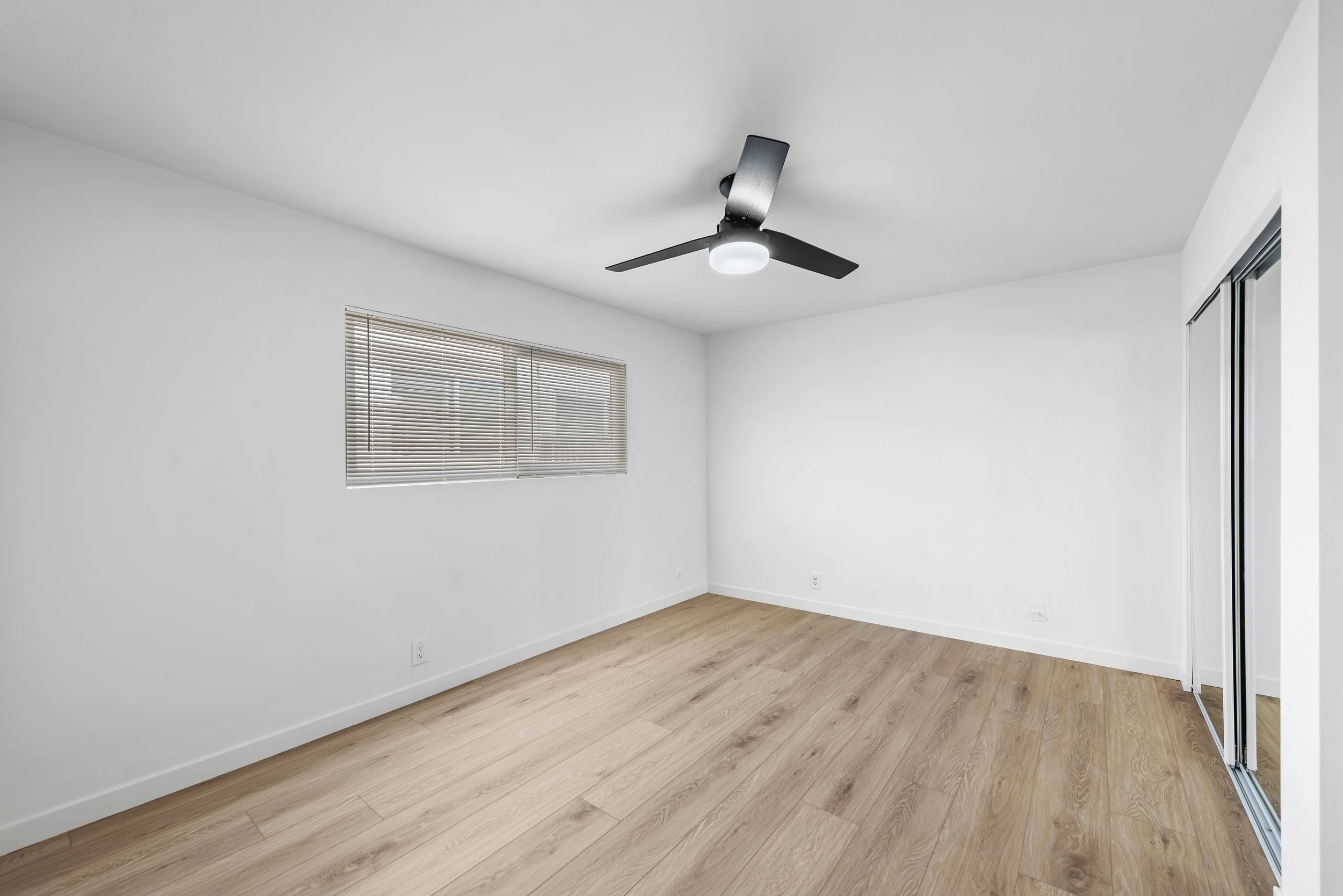 223 Ave Victoria (8).jpg