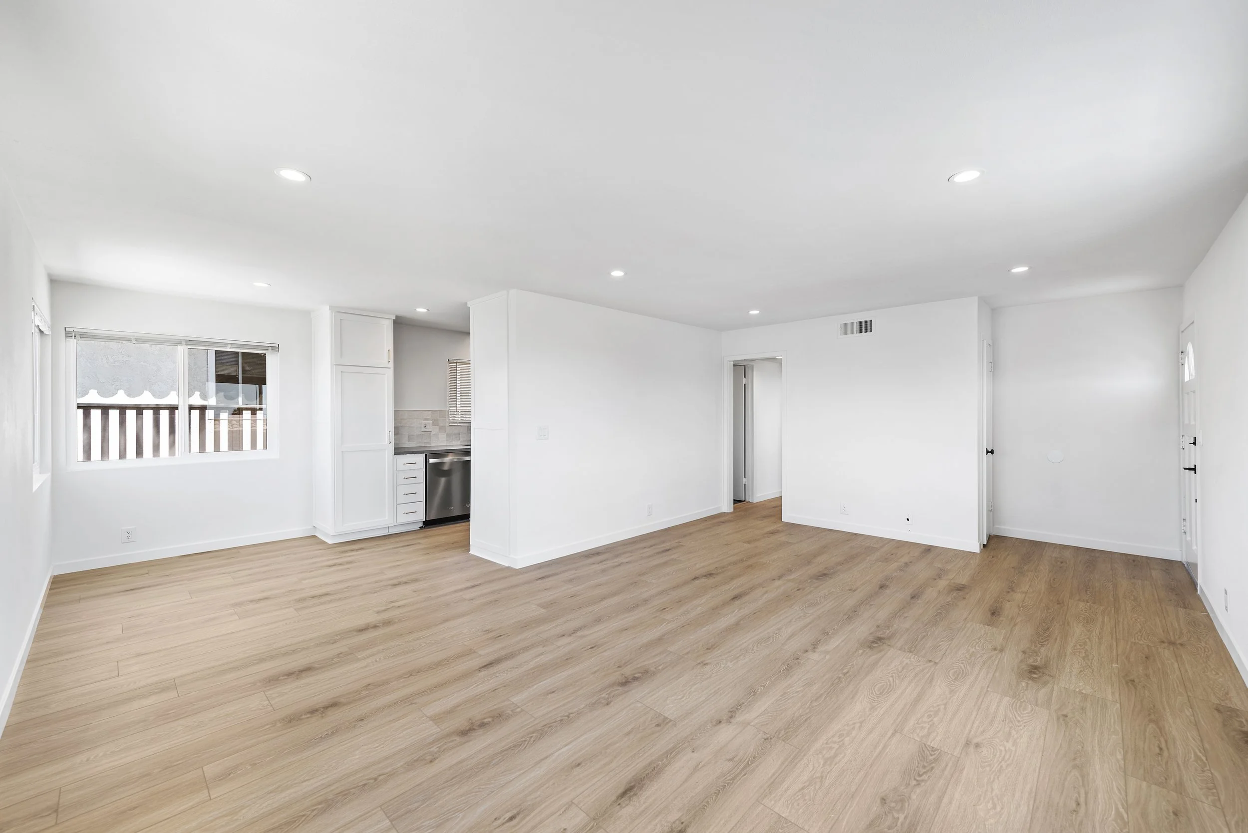 223 Ave Victoria (2).jpg