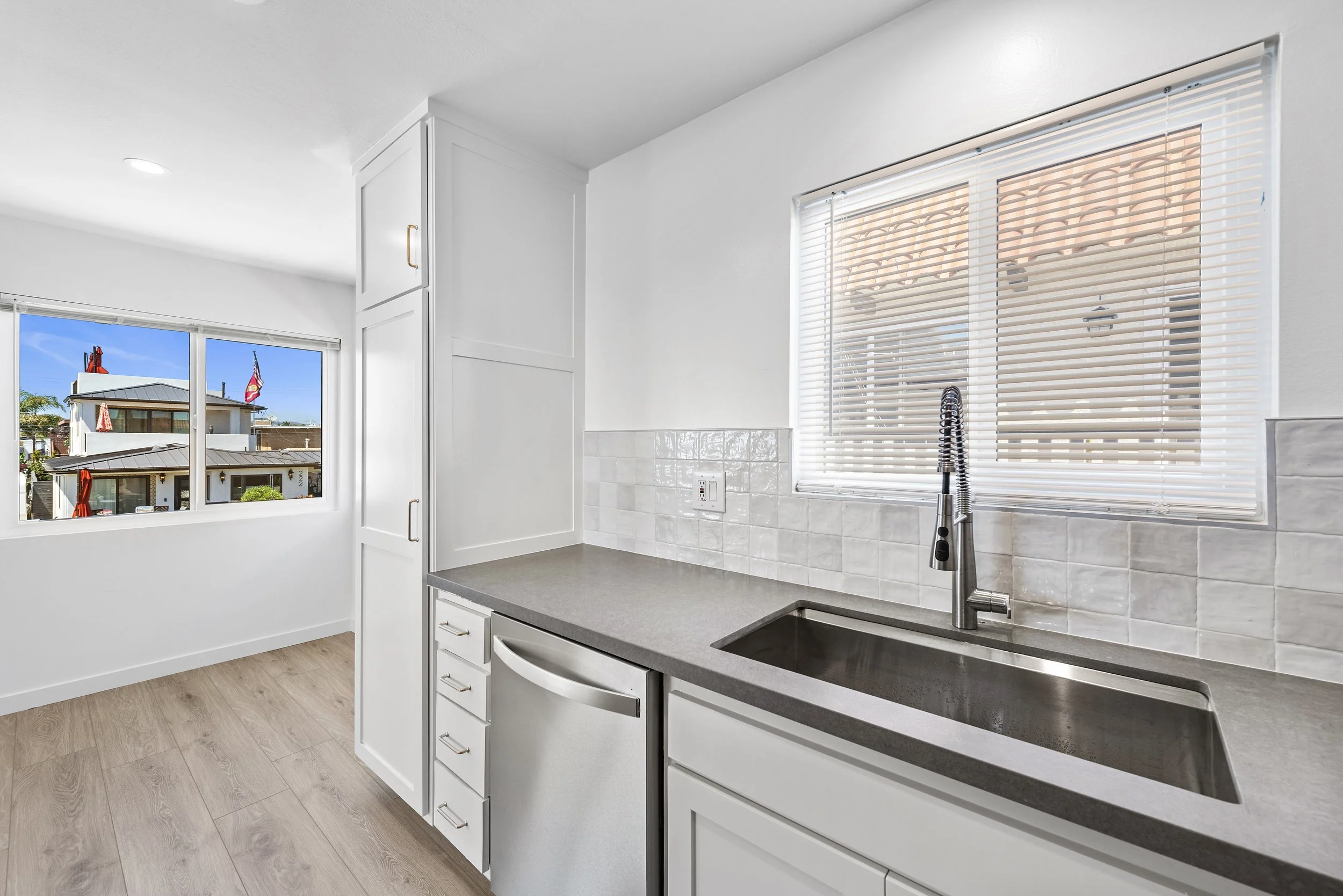 223 Ave Victoria (6).jpg