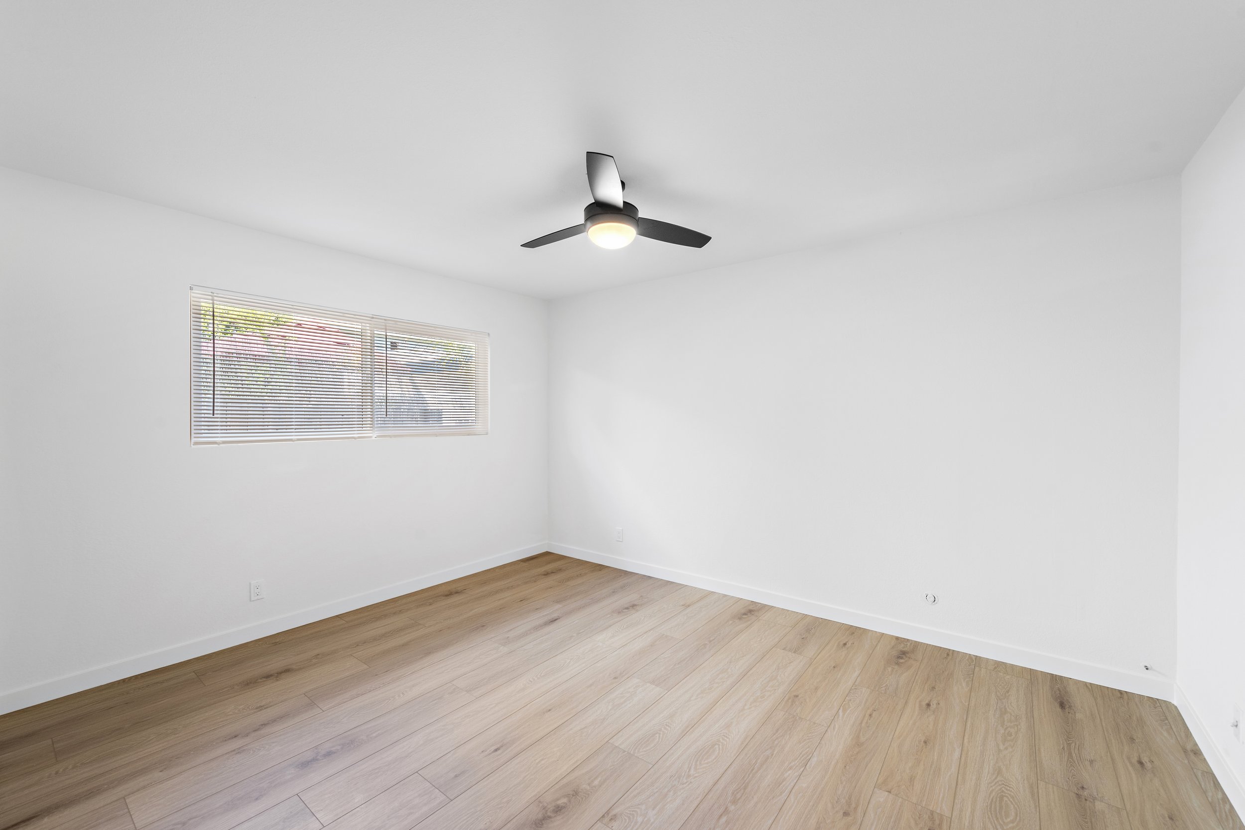 223 Ave Victoria A (13).jpg