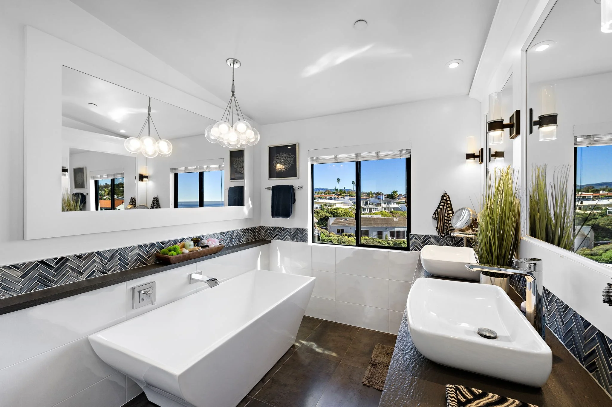 89-web-or-mls-2030 Calle De Los Alamos 55.jpg