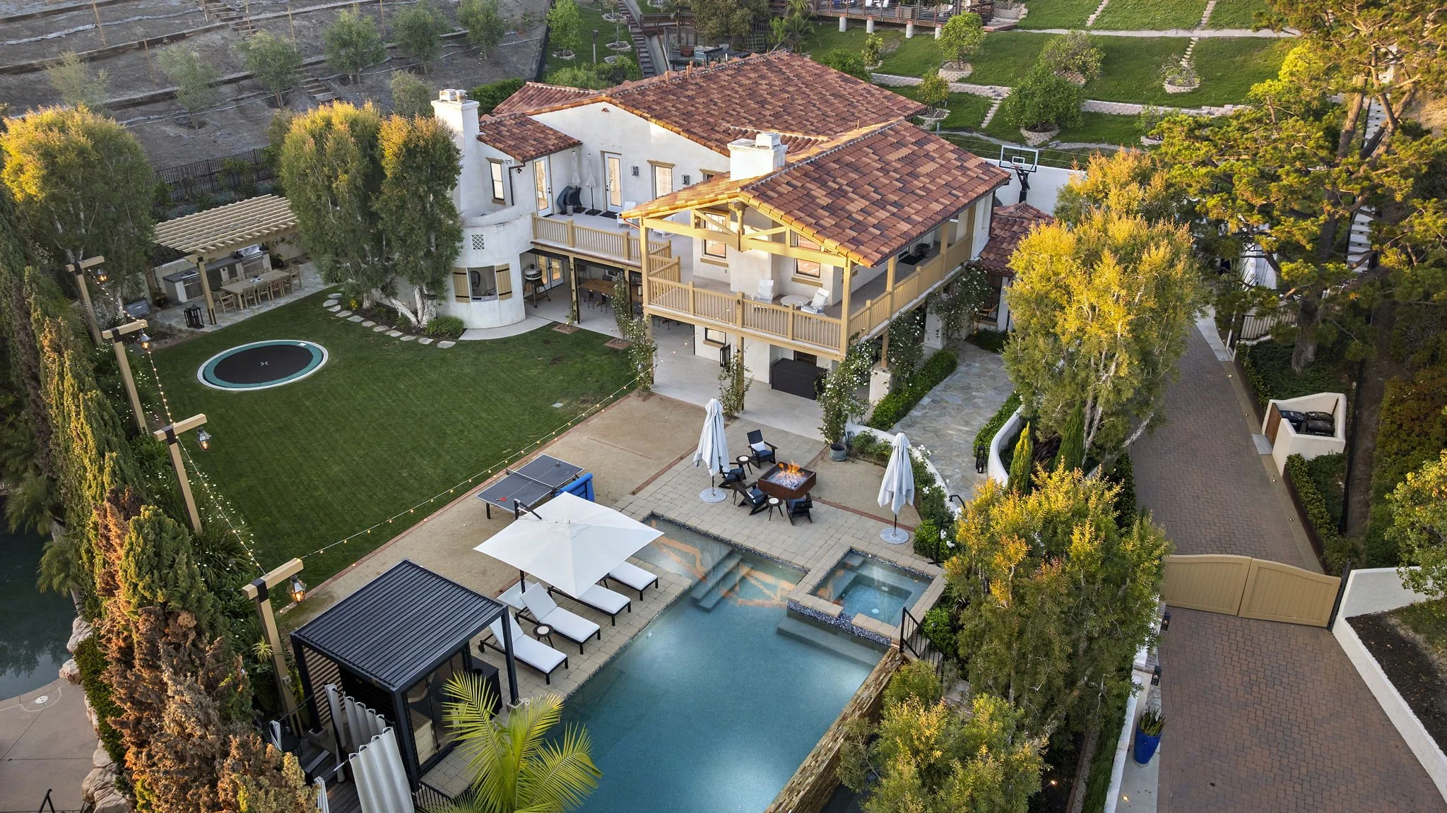 5-web-or-mls-118 Via Ensueno TWILIGHT 5.jpg