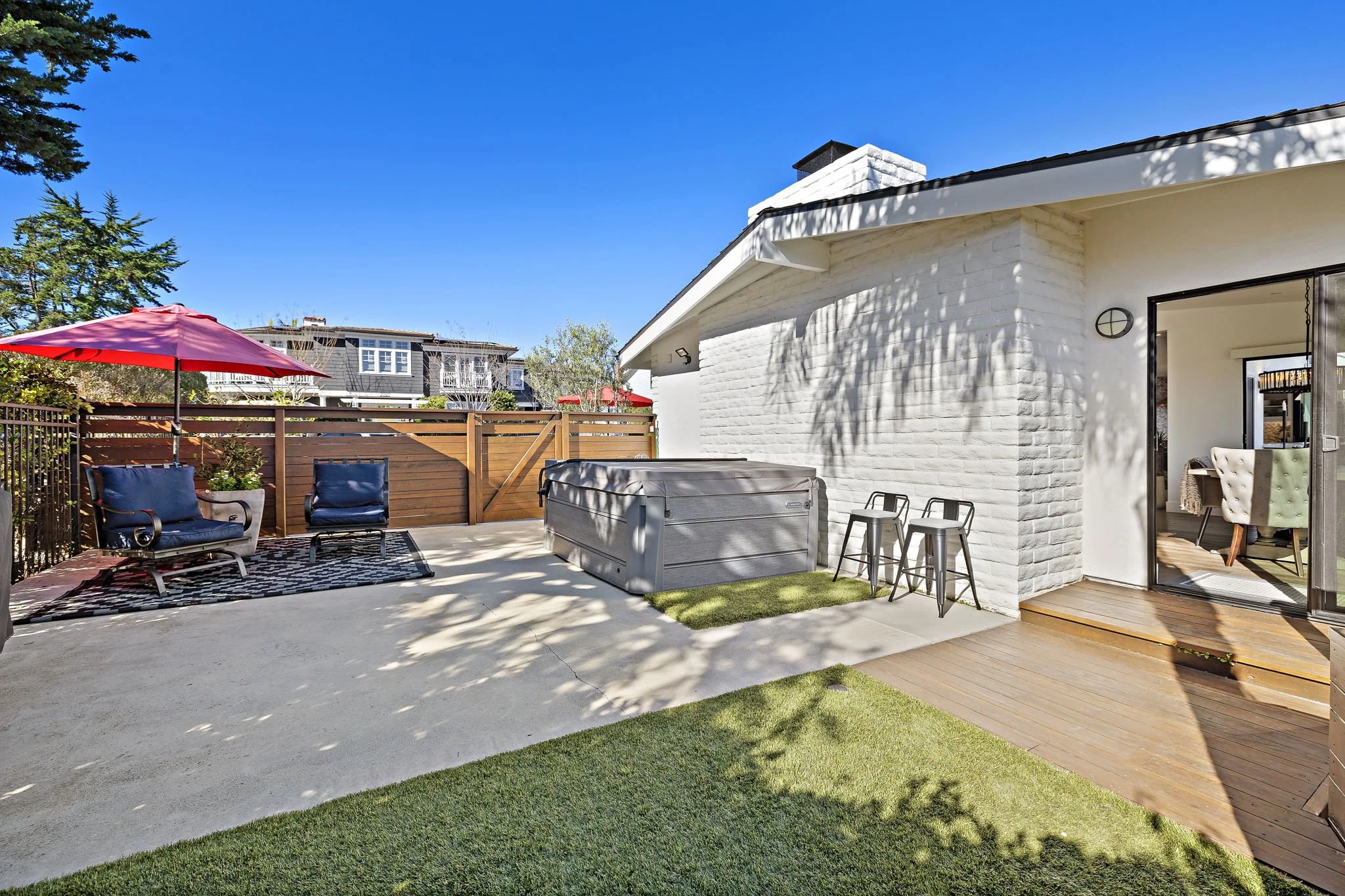 71-web-or-mls-2030 Calle De Los Alamos 37.jpg