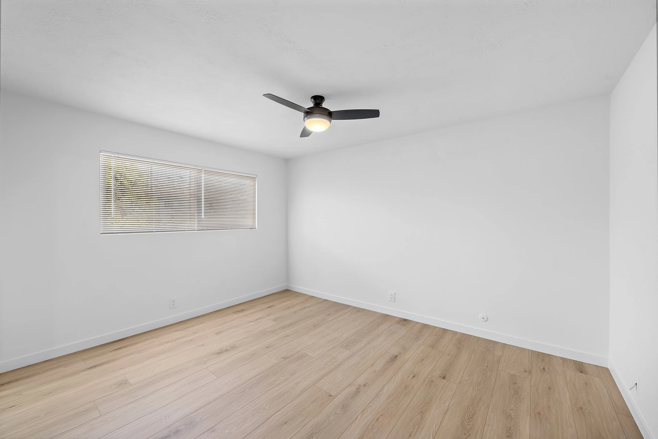 223 Ave Victoria B (10).jpg