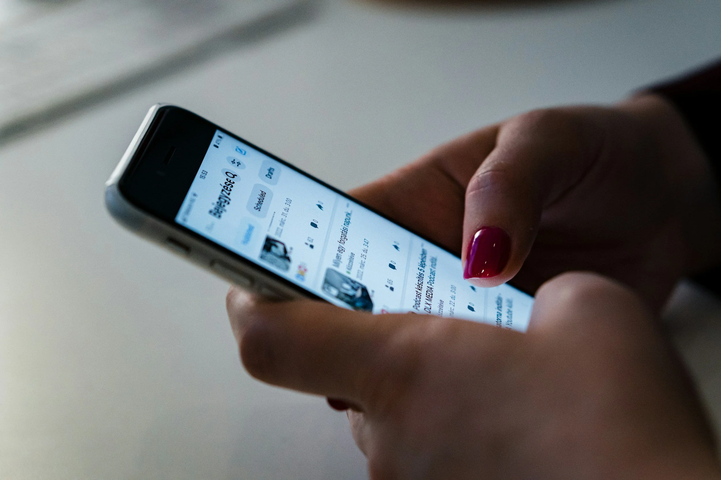 Navigating the Aftermath of a Husband’s OnlyFans Betrayal