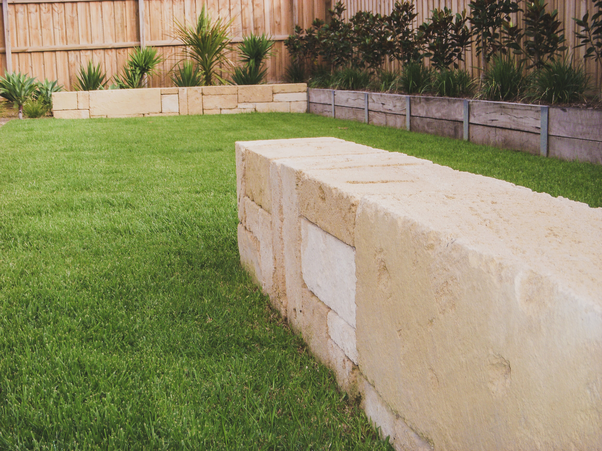 16_Bass_20drive2_garden_20design.JPG