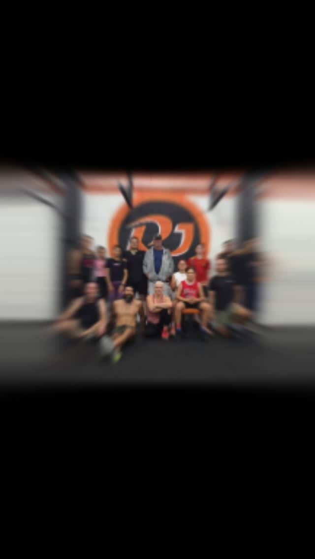 HAPPY DAY !
#COMMUNITY
#CROSSFIT
#GLEBE