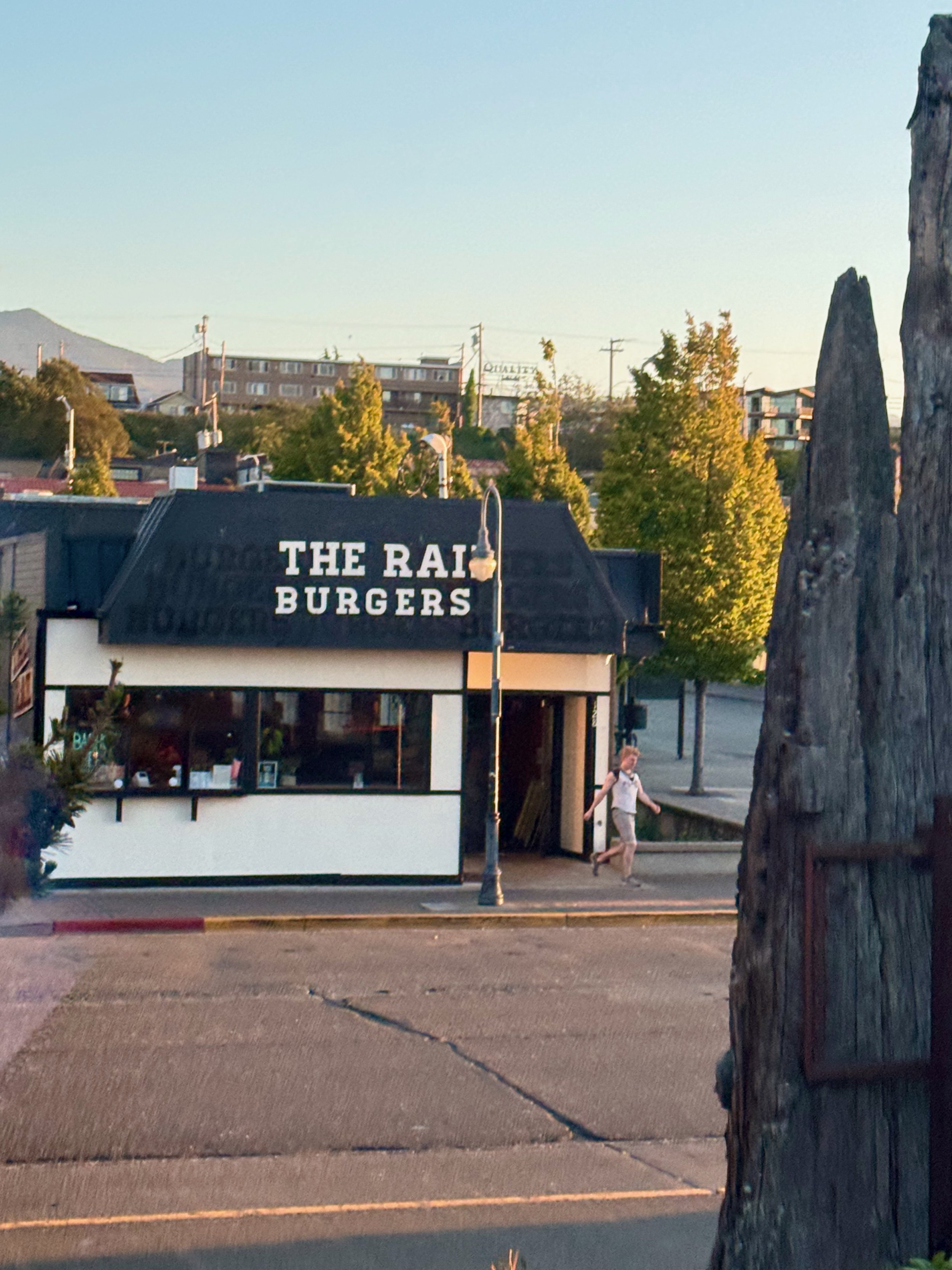 The Rail Burger - Port Angeles WA - Across from The Wharf