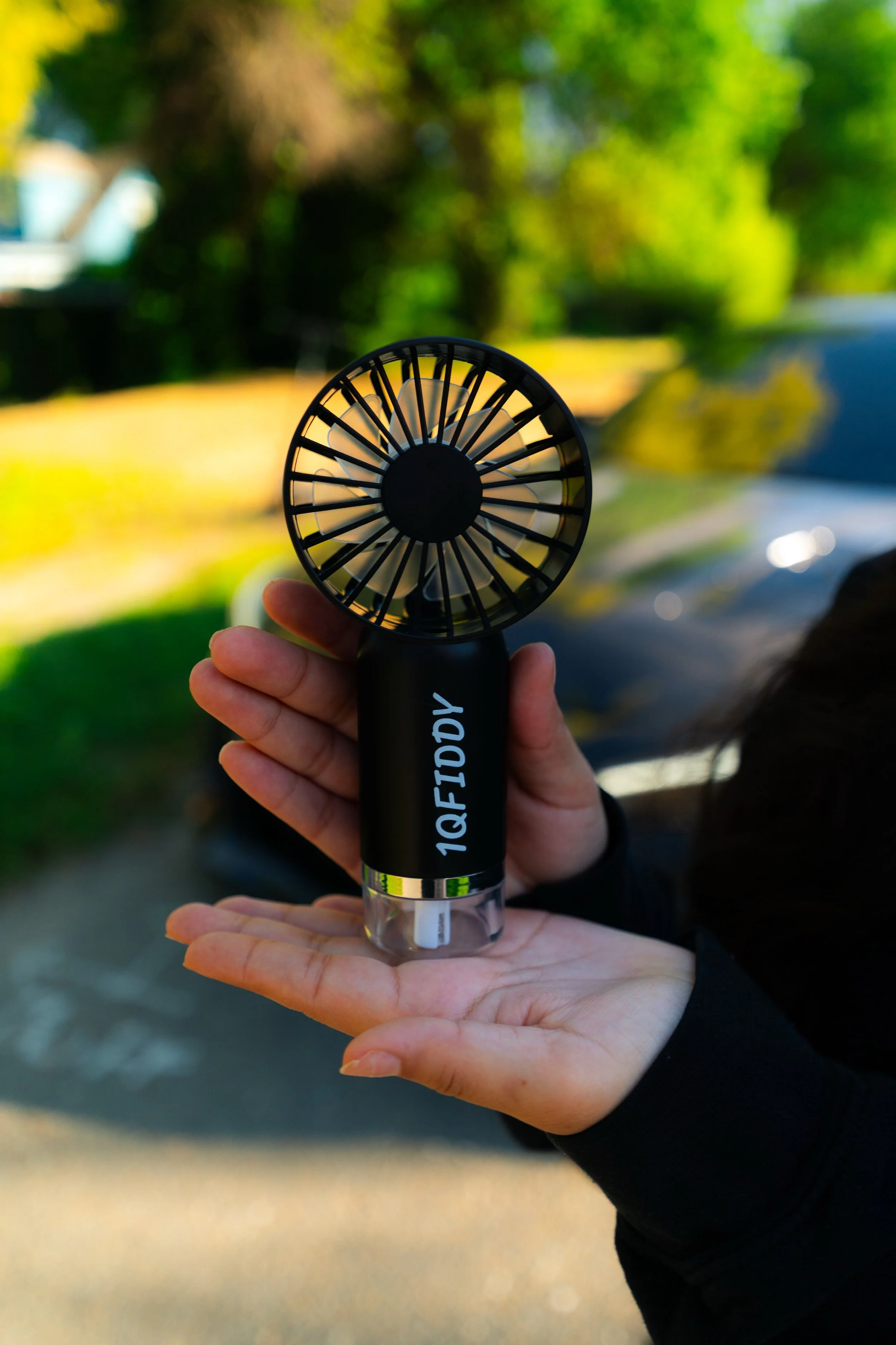 1QFIDDY RECHARGEABLE MIST FAN