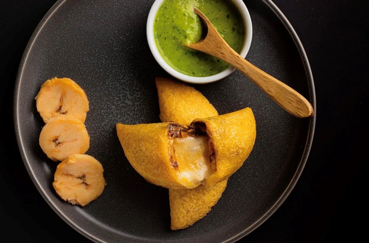 MADURITO CON QUESO - fried plantains with cheese (vegetarian friendly)