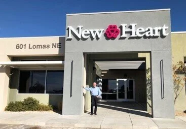 Dr.+Ramo_leaning+at+New+Heart+%28003%29+%28002%29.jpg