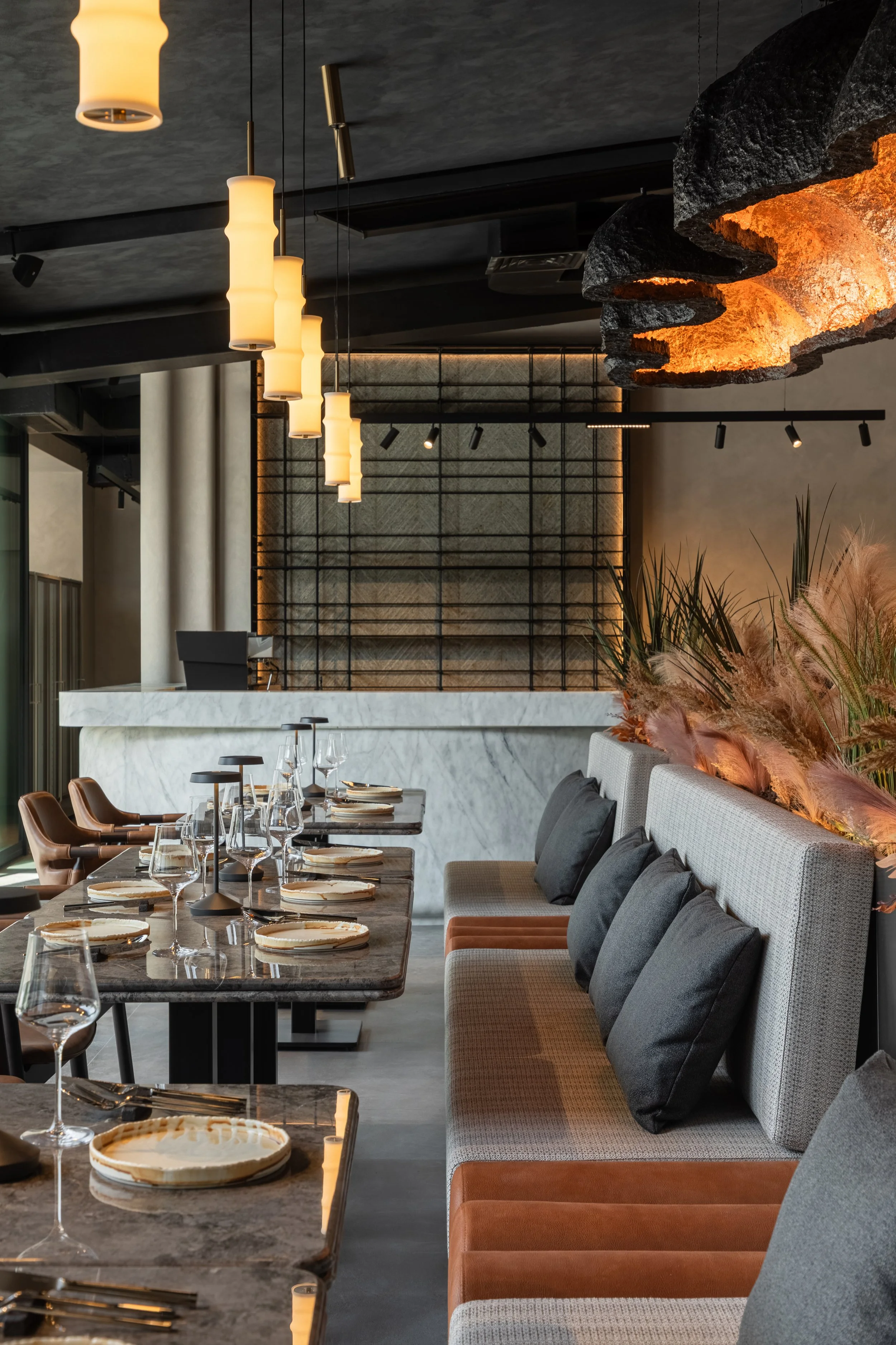 amenajare design interior restaurant aura herastrau pure-mess design