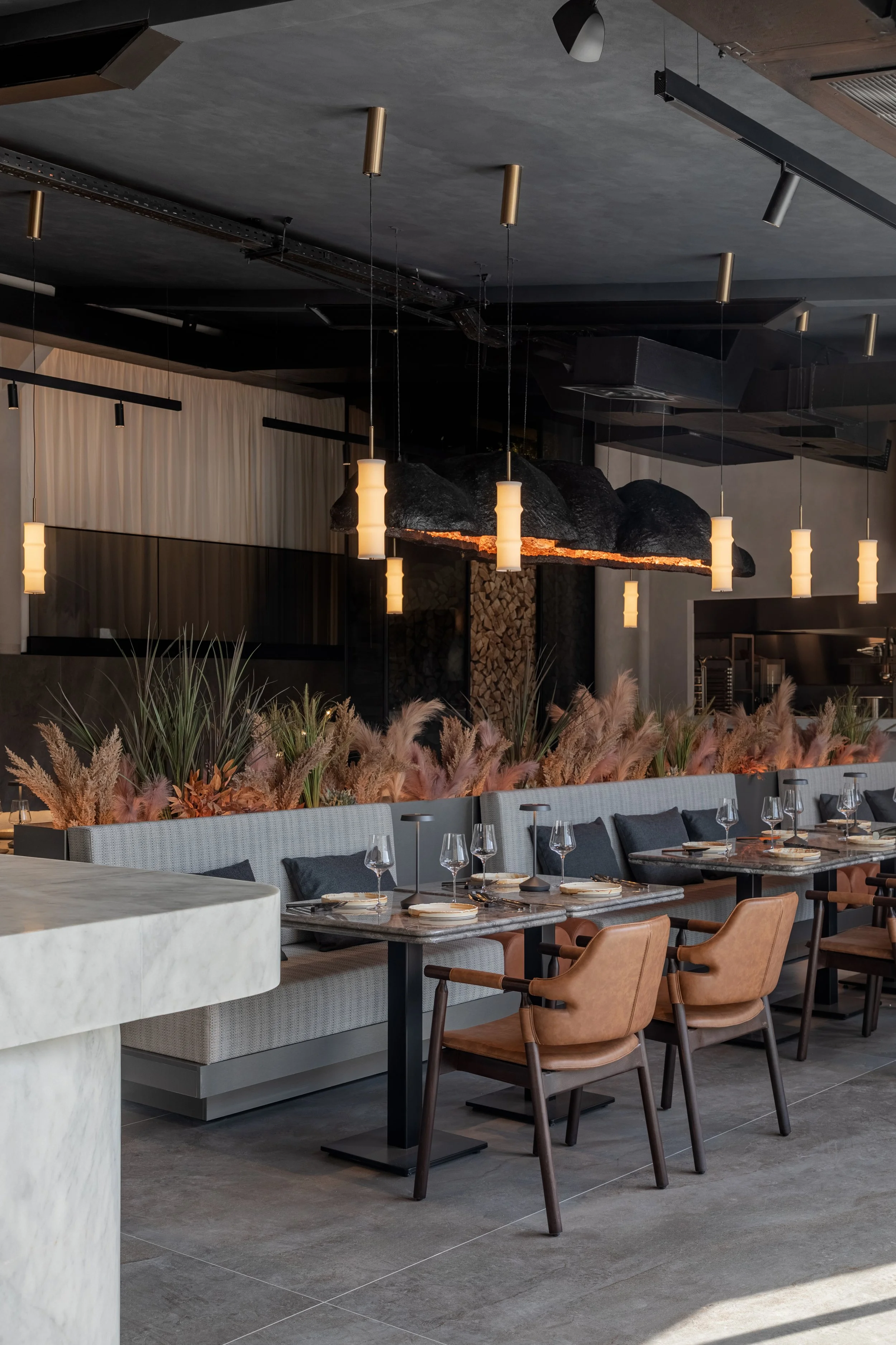 amenajare design interior restaurant aura herastrau pure-mess design