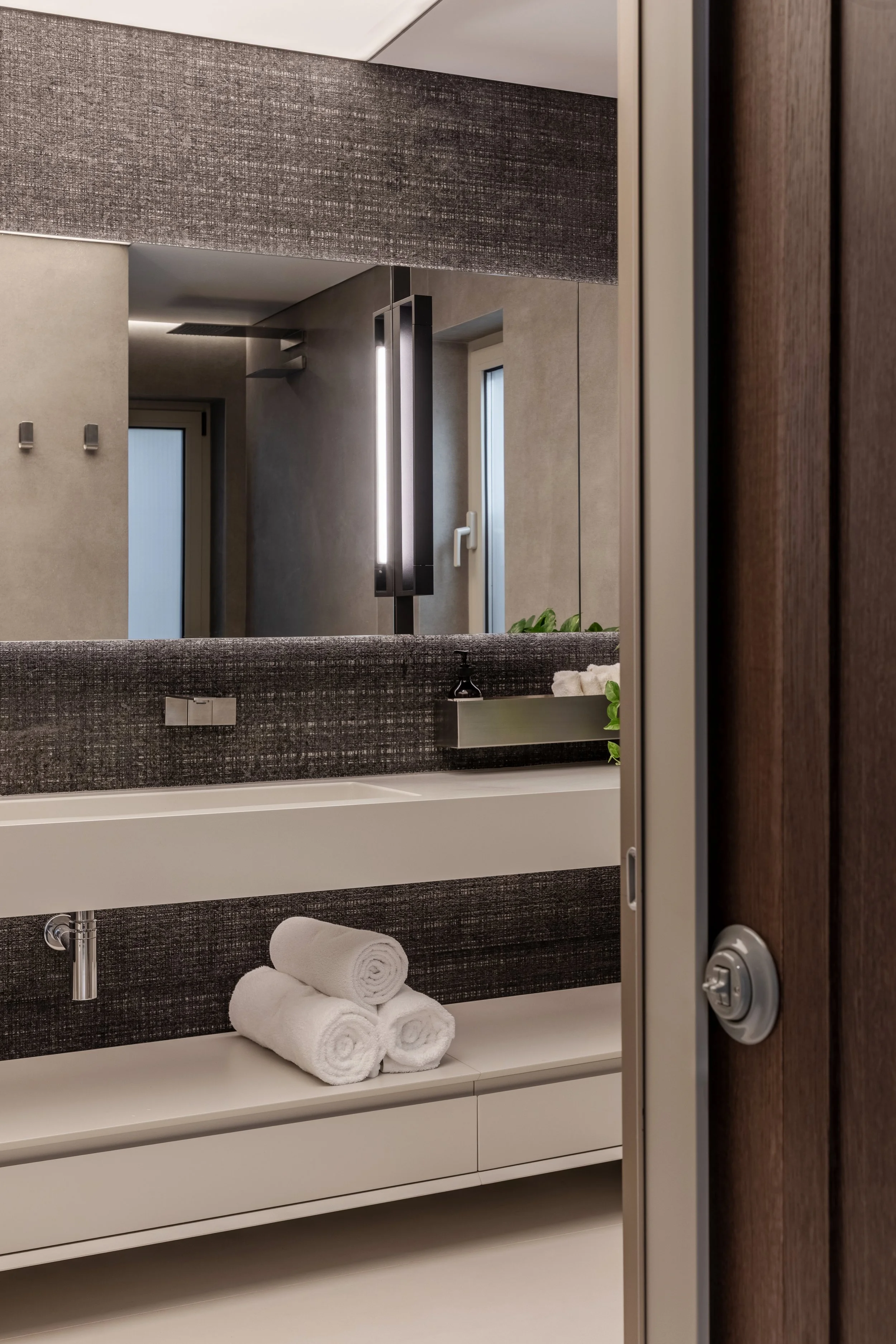 design_interior_baie_matrimoniala_dorobanti_9.jpg