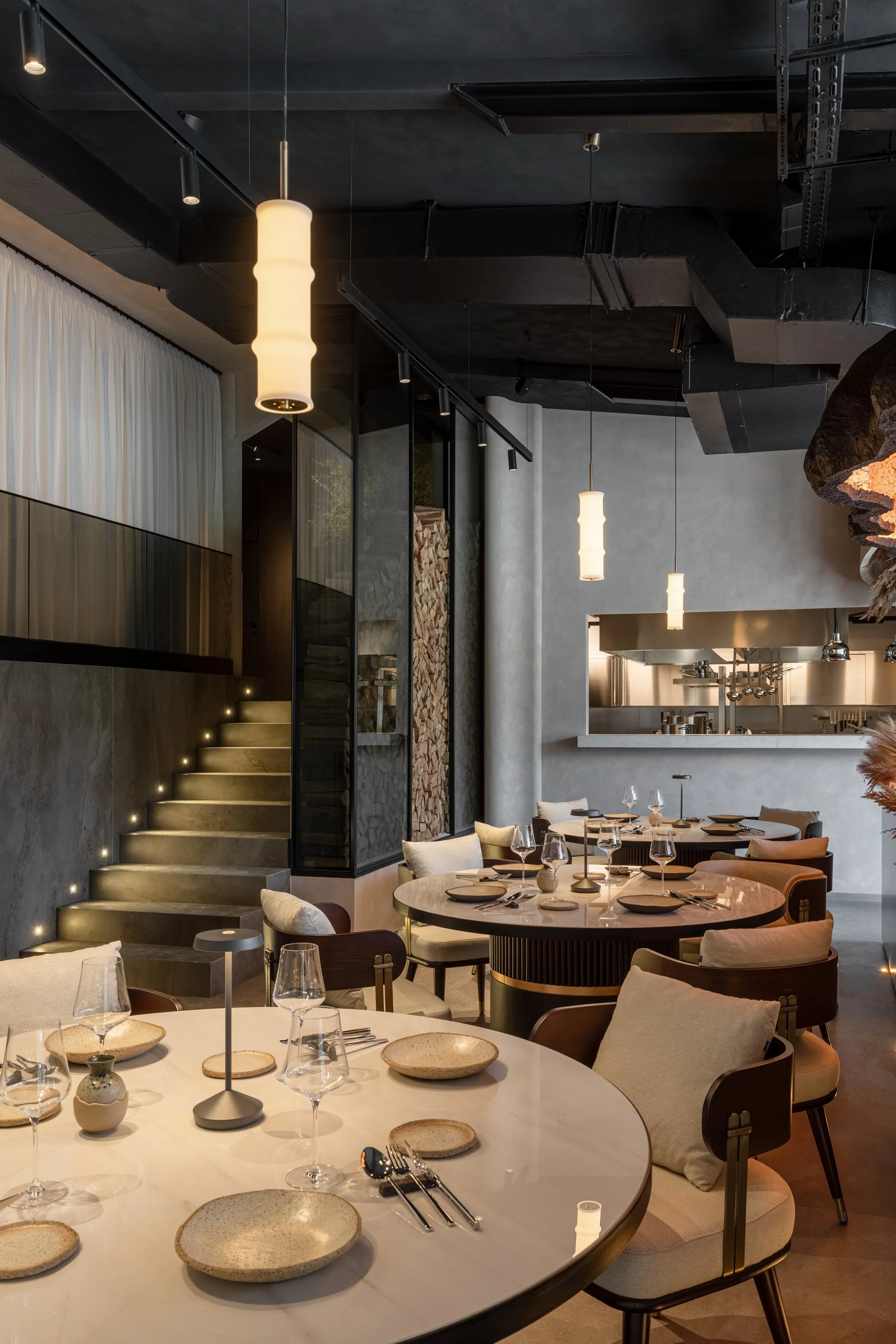 amenajare design interior restaurant aura herastrau pure-mess design