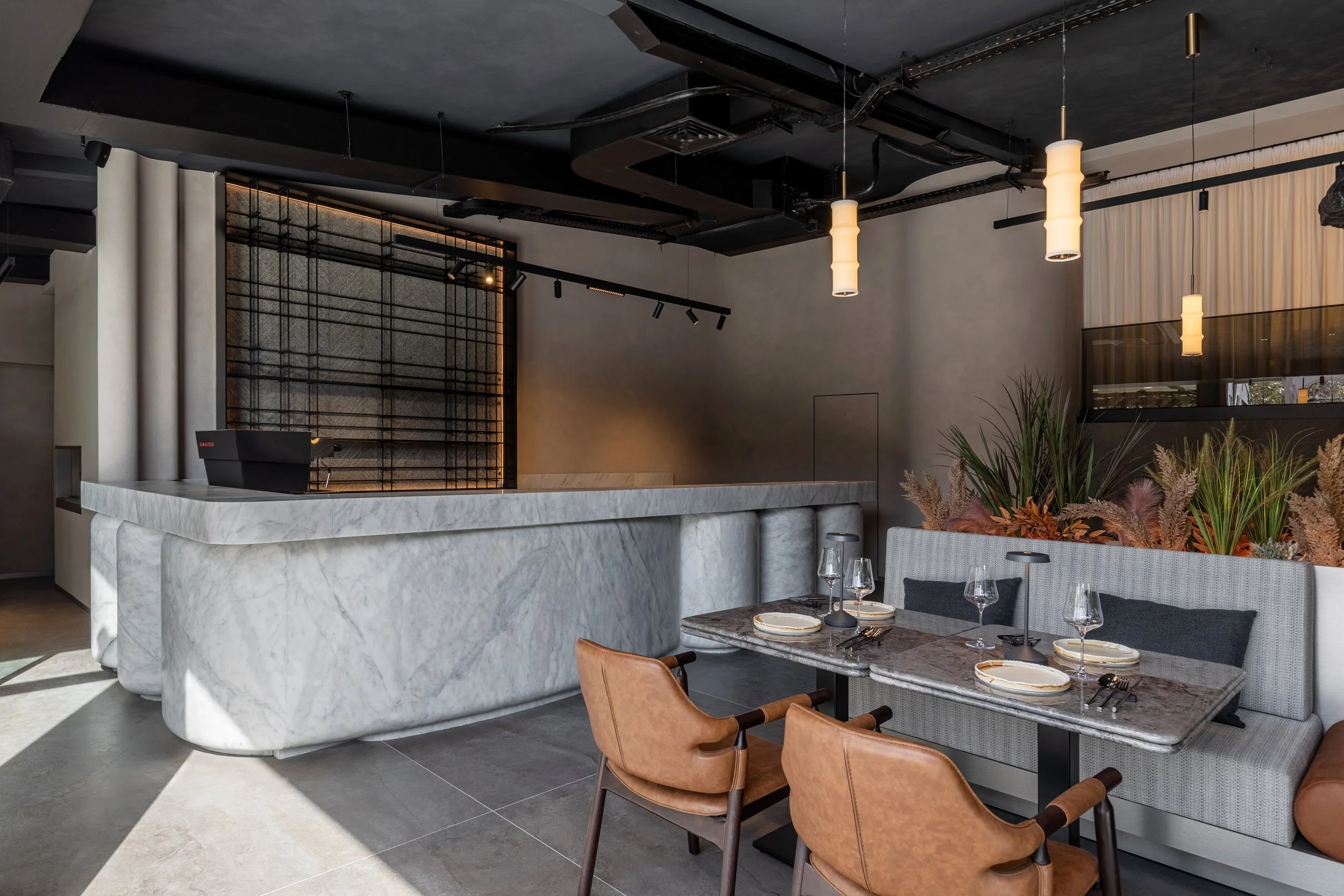 amenajare design interior restaurant aura herastrau pure-mess design