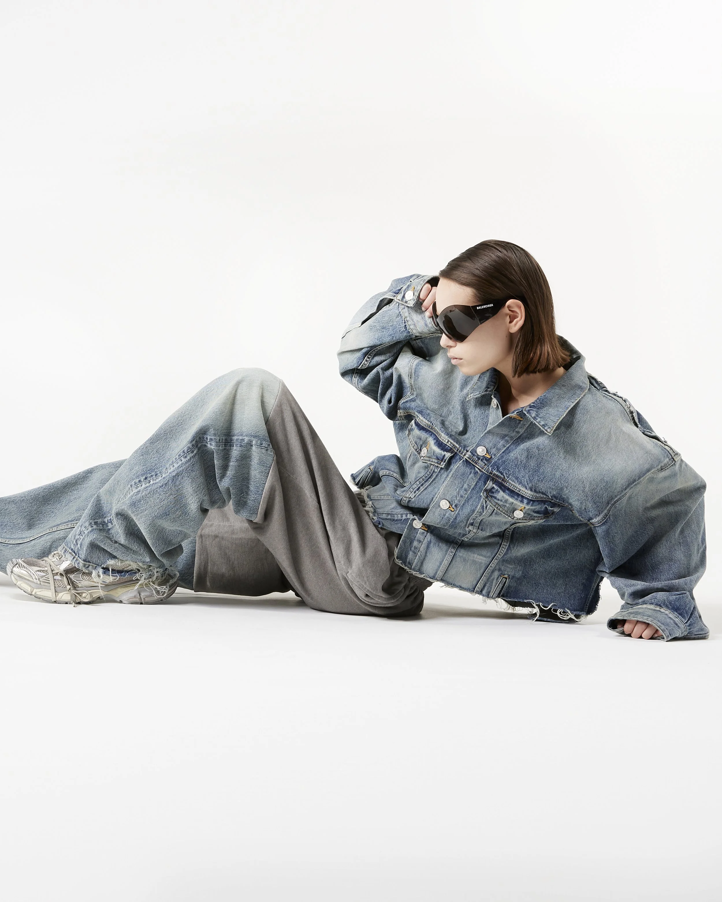 Balenciaga_01660 - POST 1.jpg