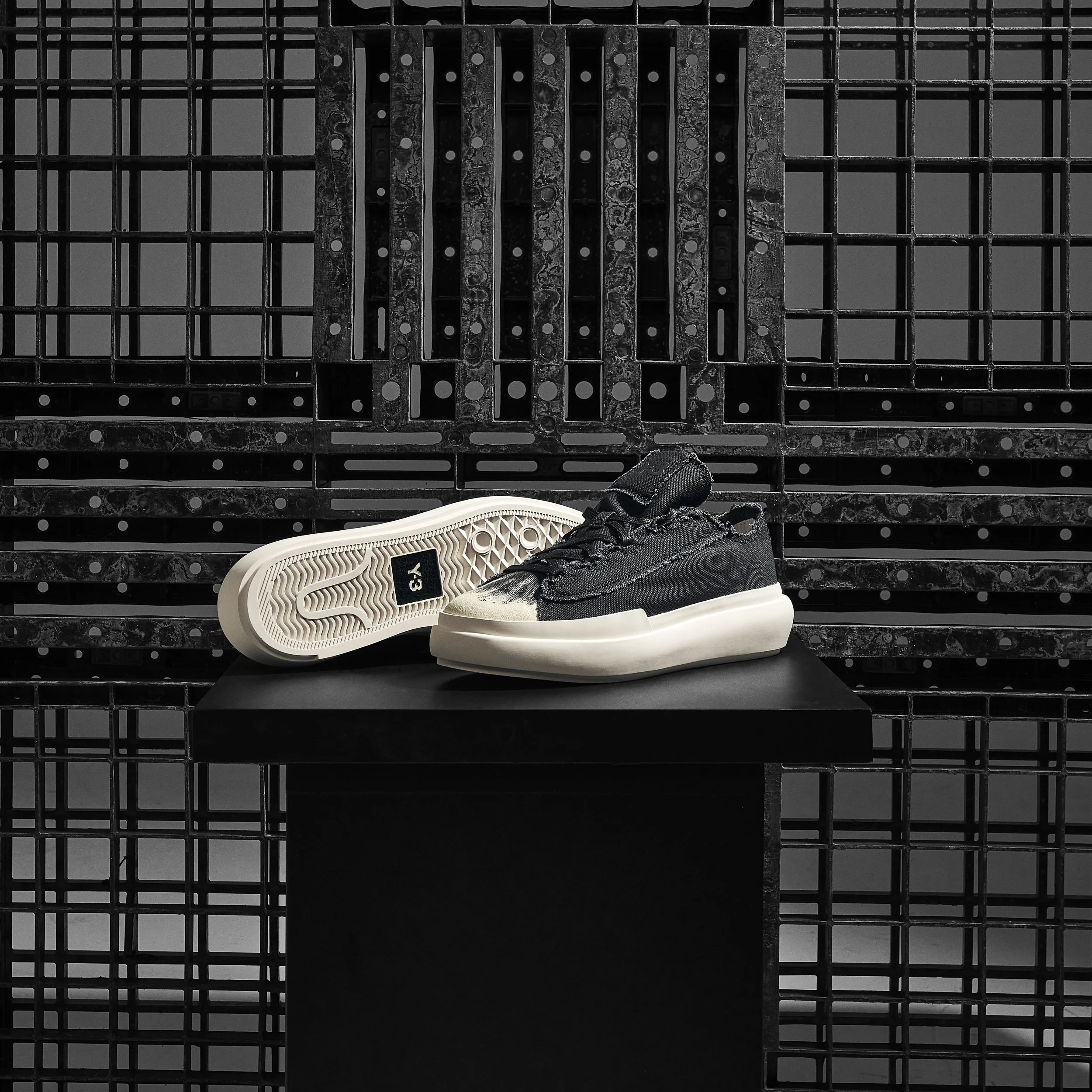 Nizza Low Sneaker in Black - POST 2.jpg