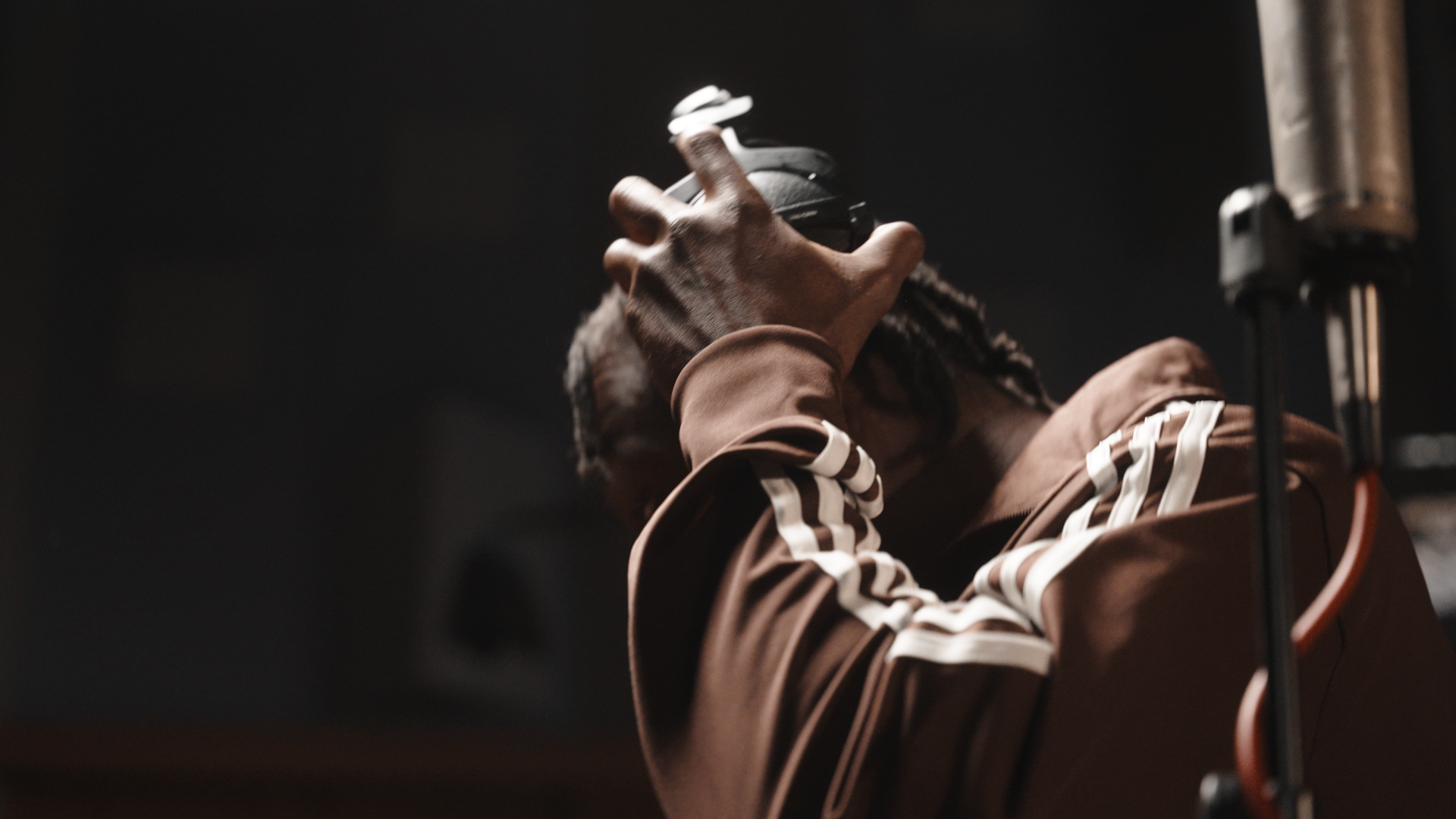 HD FRAMES.00_00_39_16.Still015.png