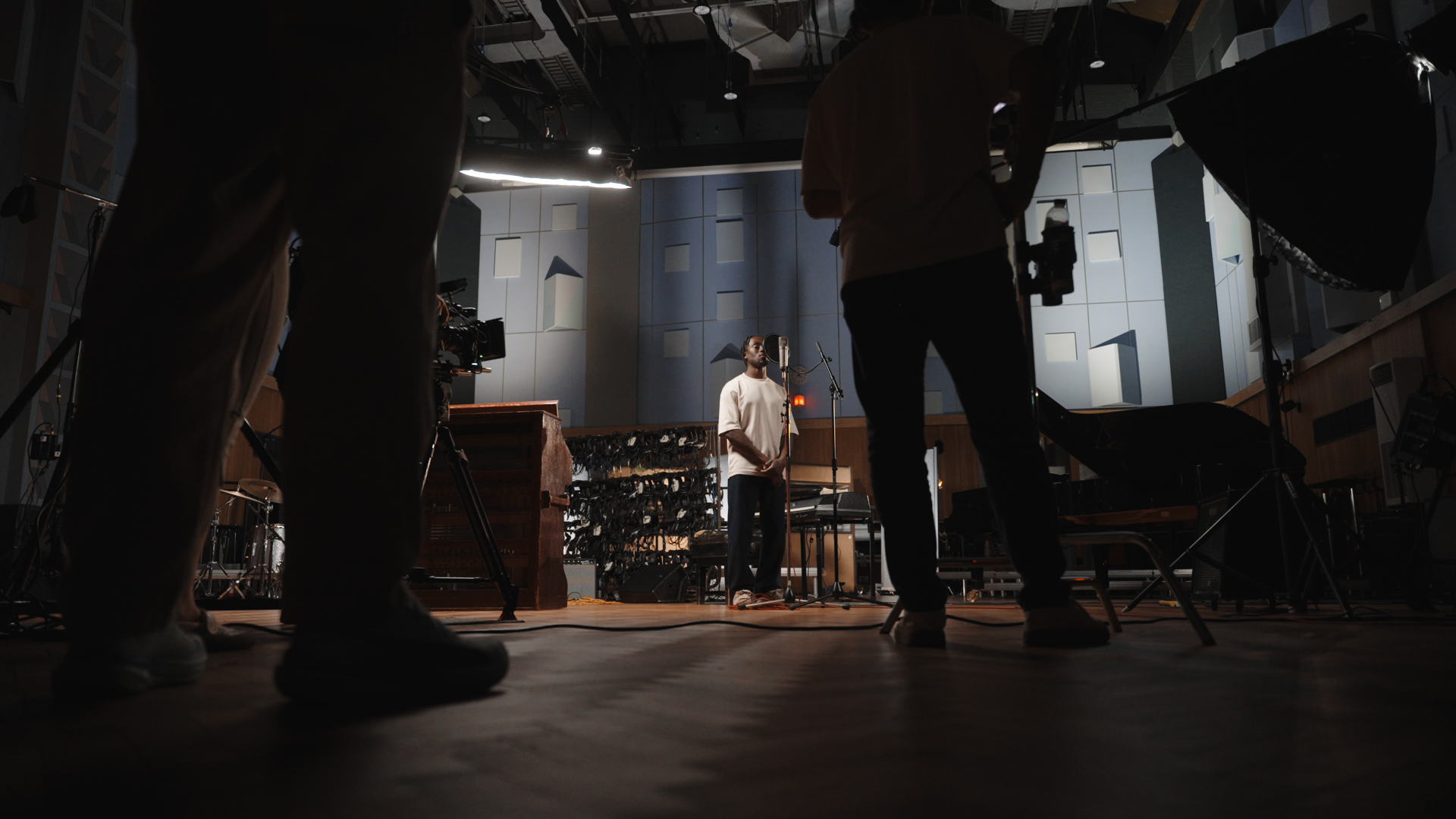 HD FRAMES.00_03_47_23.Still040.png