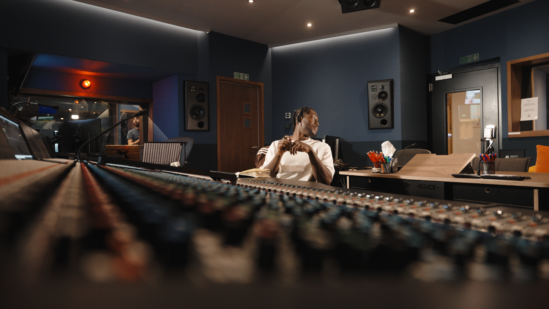 HD FRAMES.00_04_17_19.Still044.png