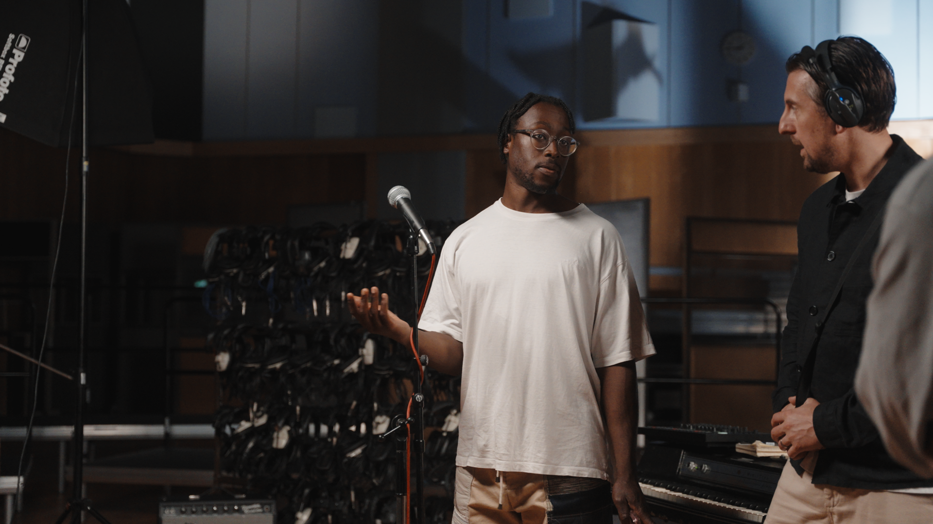 HD FRAMES.00_01_11_05.Still030.png