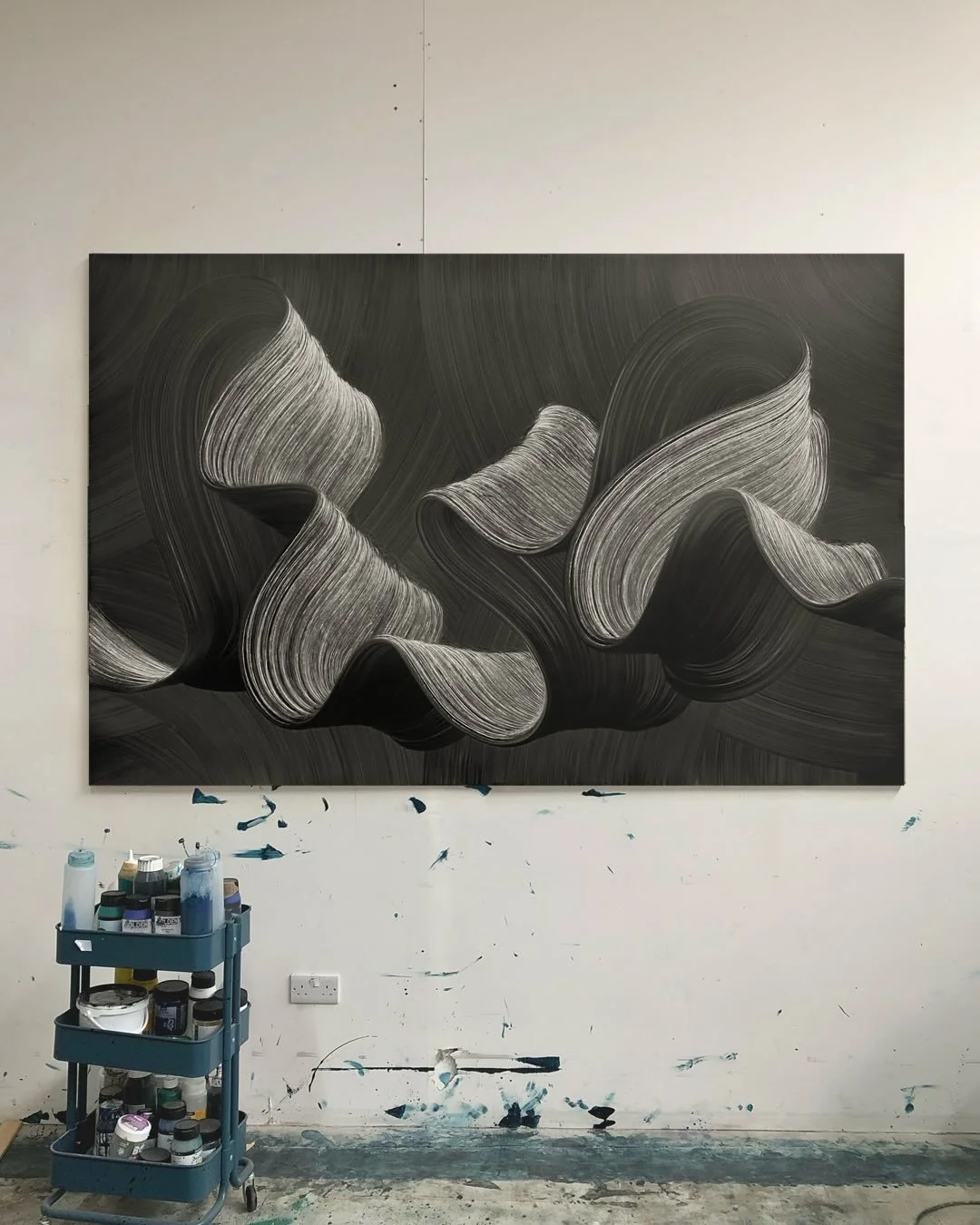 Caught in Time
120 &times; 180 cm
2026
@thehouseoffineart 

Suspended between movement and stillness.
.
.
.
#contemporaryart #abstractart #abstractpainting #modernart #artcollector