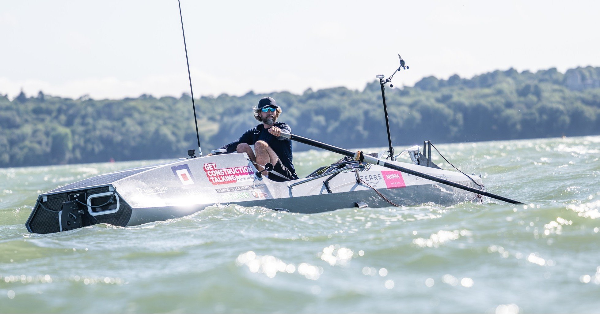 Incredible to see Angus Collins begin his record-breaking, solo, non-stop row around the UK, raising money for mental health. What a challenge ahead of him.
Wishing him all the best as he sets off from Portsmouth into the Solent and beyond. This is