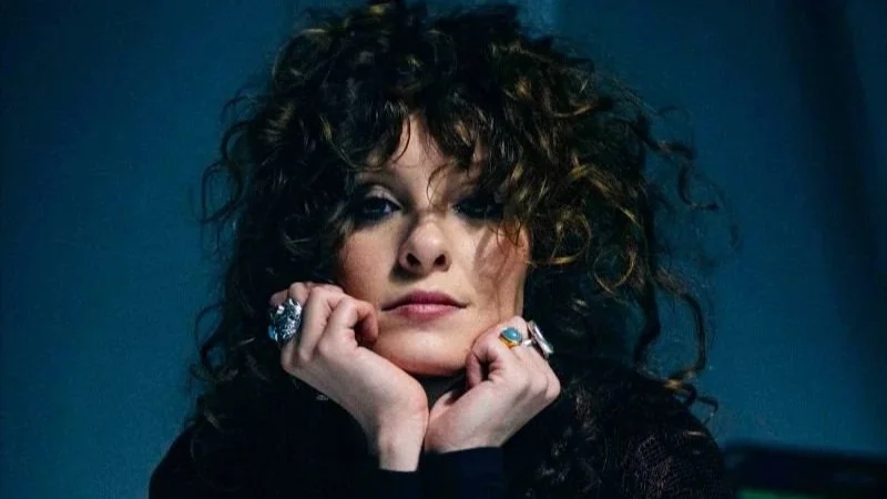 Heidi Curtis announces debut EP and shares powerful single ‘What Am I Missing?’