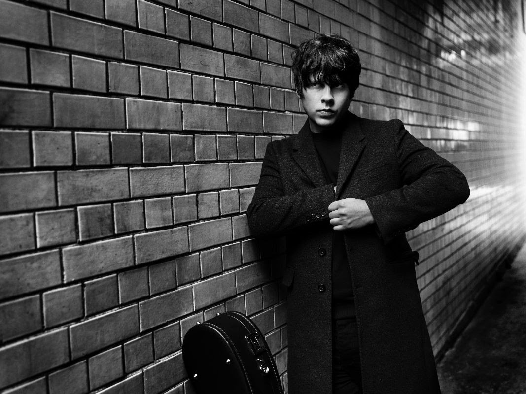 Jake Bugg (@jakebugg) announces 6th album 'A Modern Day Distraction' with new single 'Zombieland', alongside a headline Winter UK and EU tour. A Modern Day Distraction is out September 20th via RCA Records (@rcarecords). 

Find out more via the link 