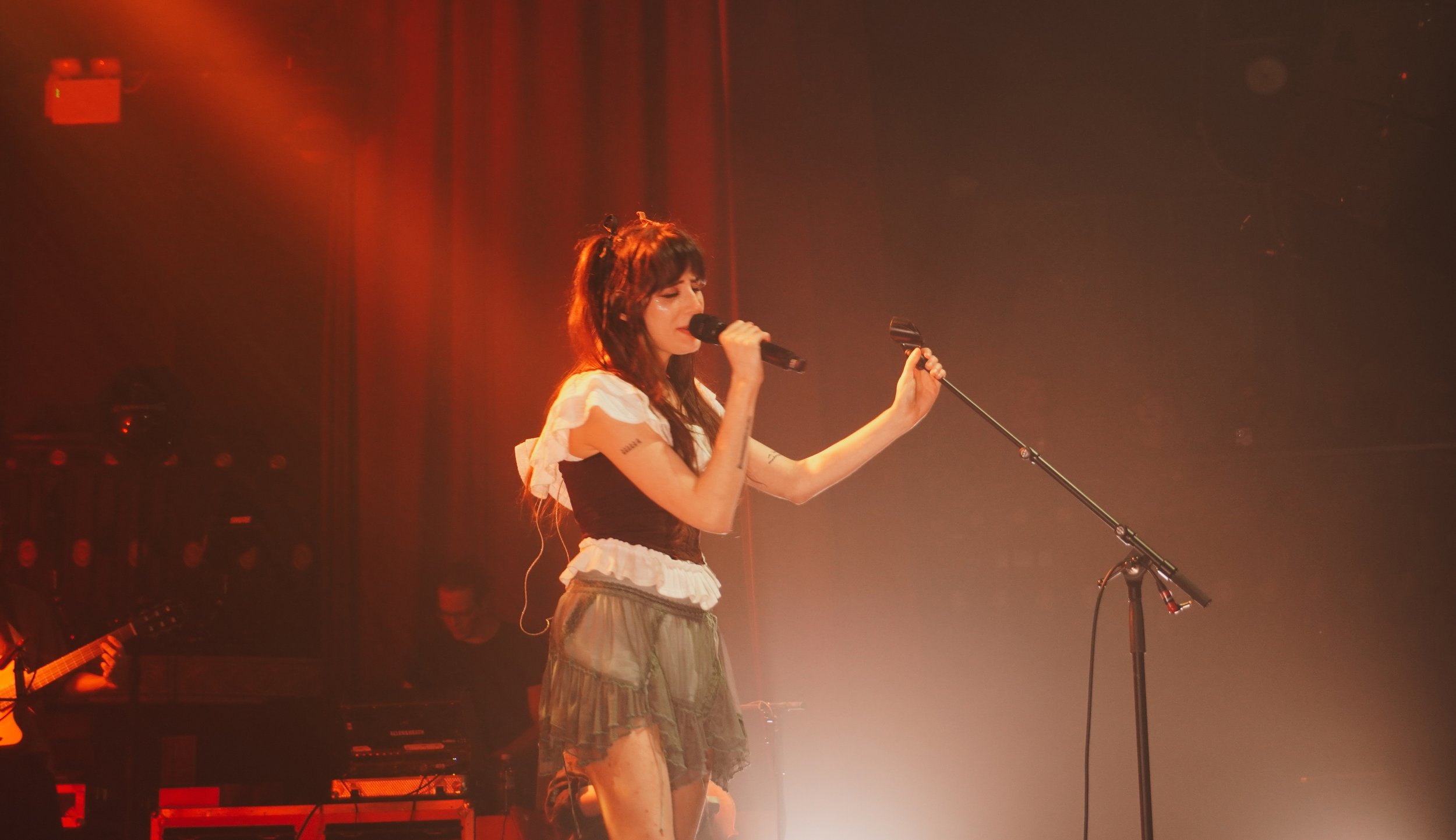dodie-pc-madeleine-wrigley-the-indie-scene-4.jpg
